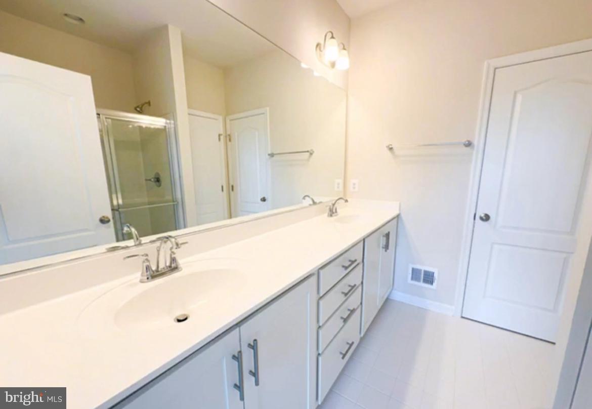 WESTRIDGE AT WESTPHALIA - Residential Lease