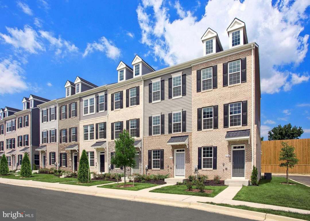 Welcome home to this stunning 4-bedroom, 3.5-bath townhome located in the highly desirable Westridge at Westphalia community. This beautifully upgraded home features a modern open floor plan, gourmet kitchen with stainless steel appliances, granite countertops, and a large center island—perfect for entertaining. This home offers the space and customizing of a single-family living with the convenience of a townhome.
Enjoy the comfort of spacious bedrooms, a luxurious primary suite, and a fully finished lower level with an additional bedroom and full bath. Step out onto your private deck for outdoor relaxation, and take advantage of the convenience of an attached garage.
Residents of Westridge enjoy access to resort-style amenities including a clubhouse, swimming pool, playgrounds, and scenic walking trails. Ideally located near major commuter routes, shopping, dining, and just minutes from Andrews Air Force Base.
Don't miss this opportunity to live in one of Upper Marlboro’s most desirable communities!