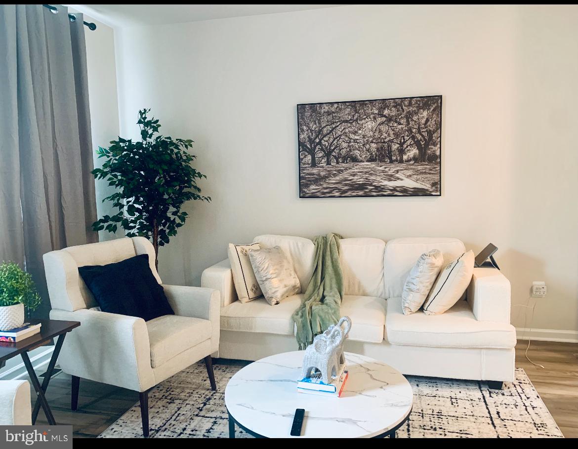 WESTRIDGE AT WESTPHALIA - Residential Lease