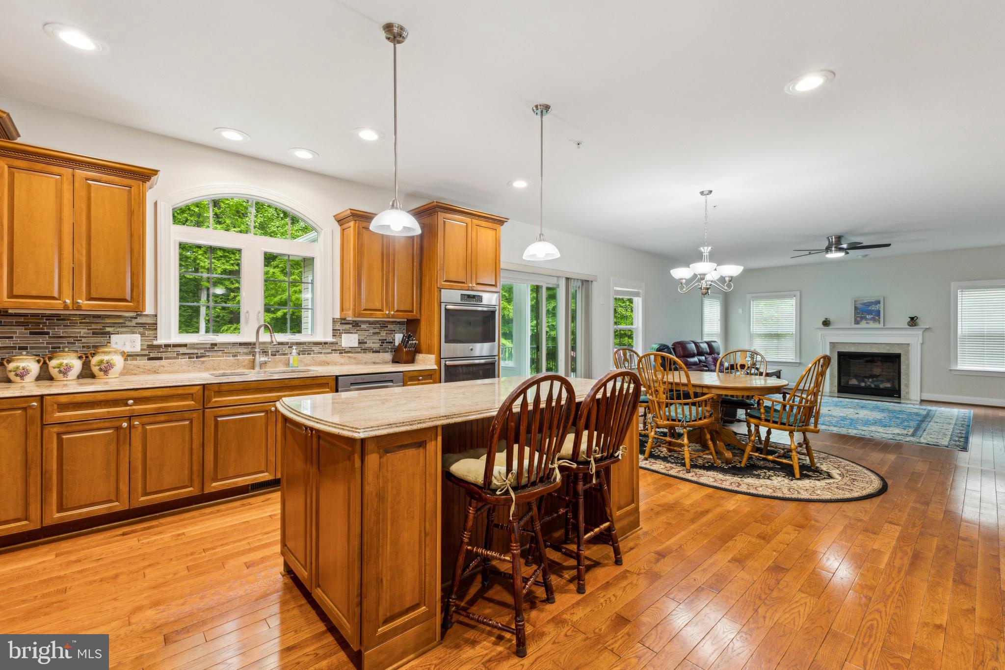 967 FOLKSTONE DRIVE