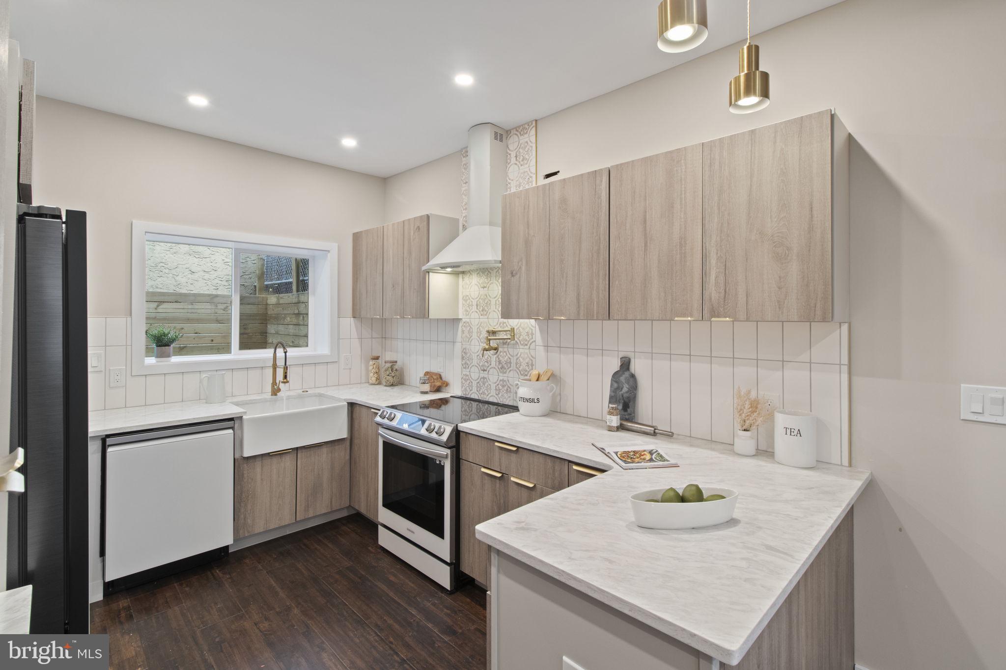 EAST PASSYUNK CROSSING - Residential