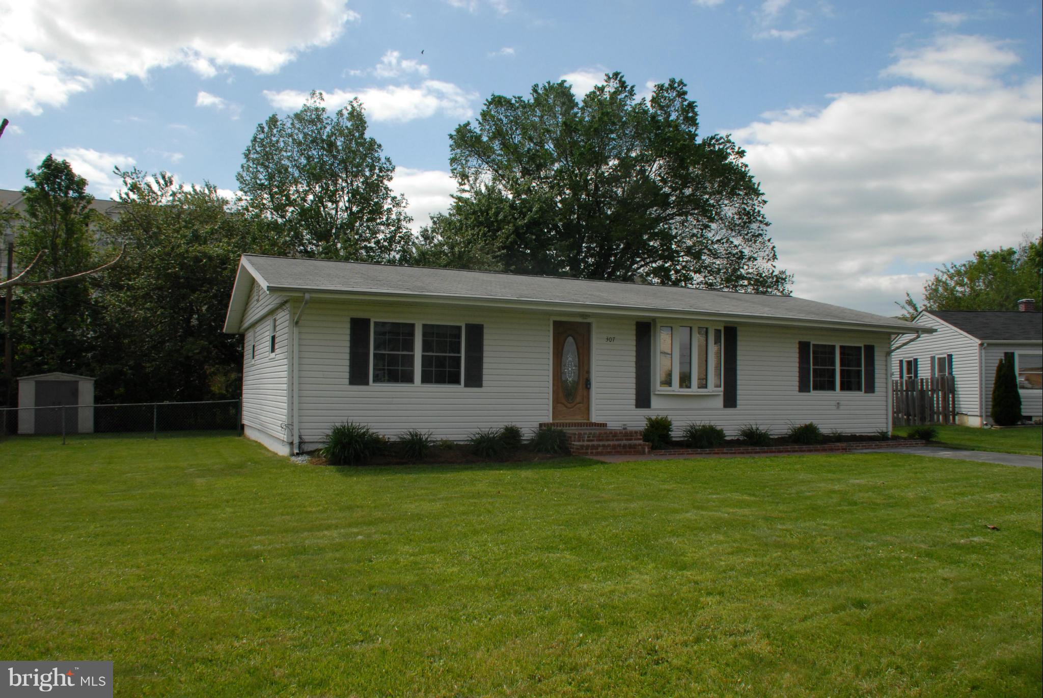 TERRACE VILLAGE LA PLATA - Residential Lease