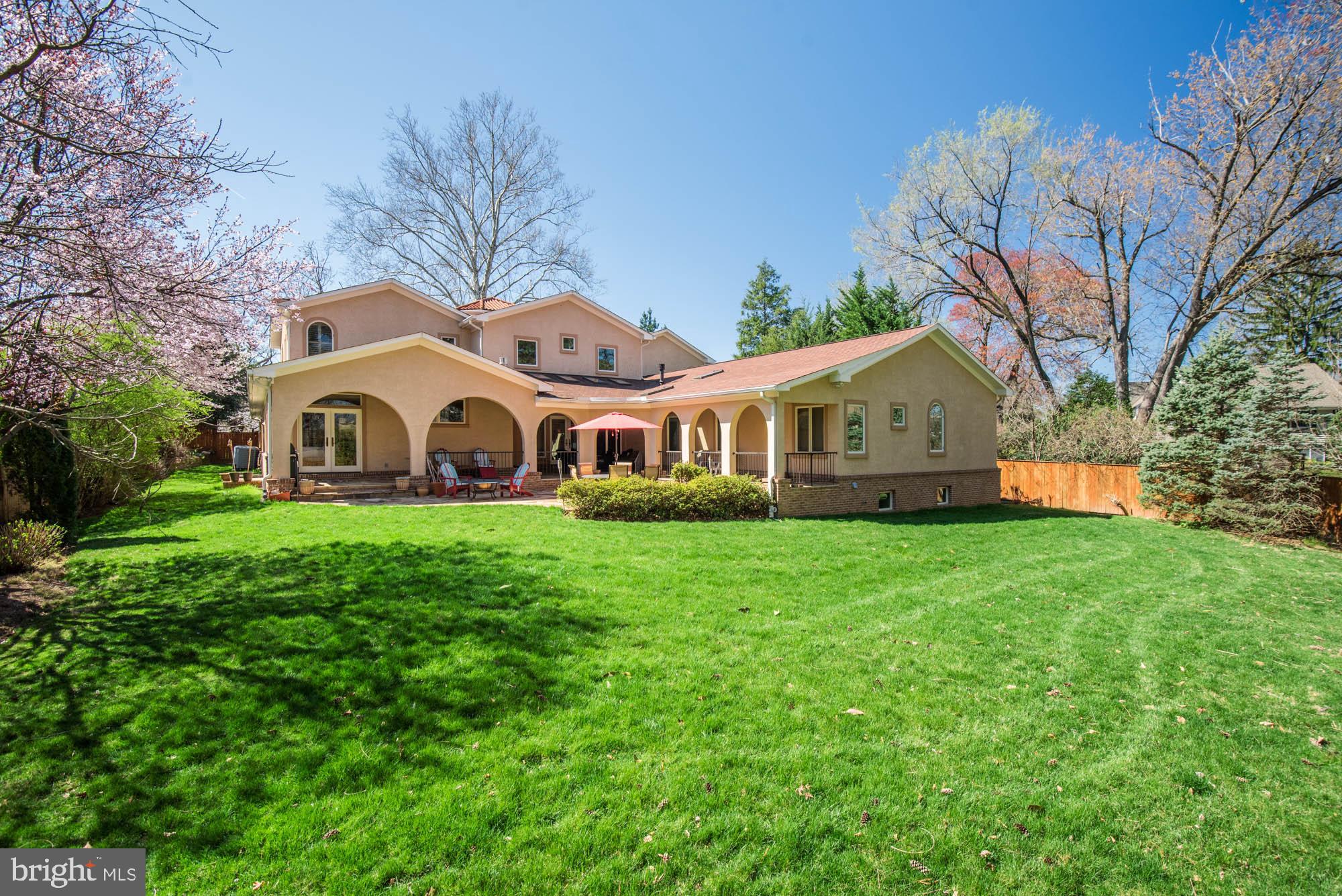 LUXMANOR - Residential