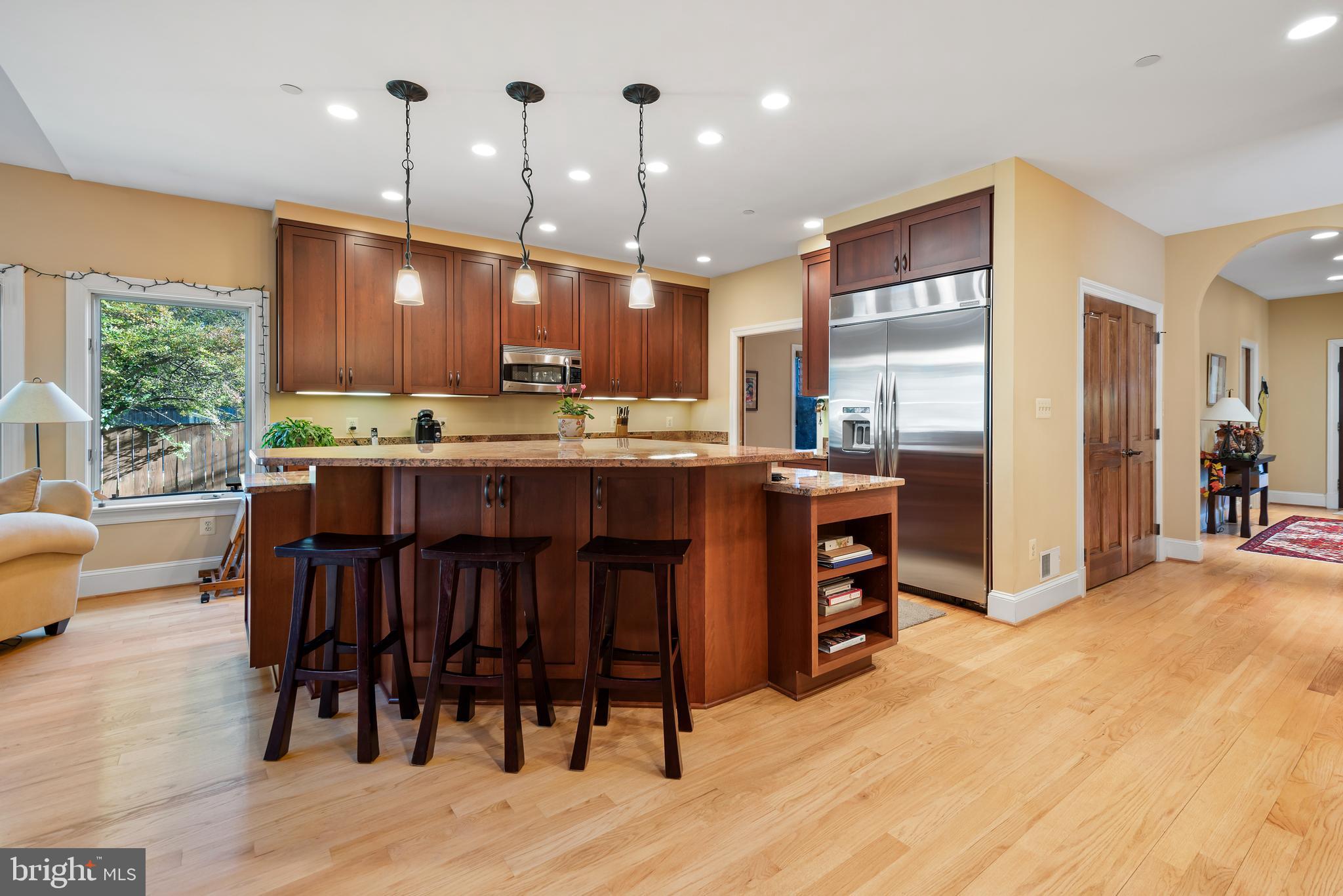 LUXMANOR - Residential