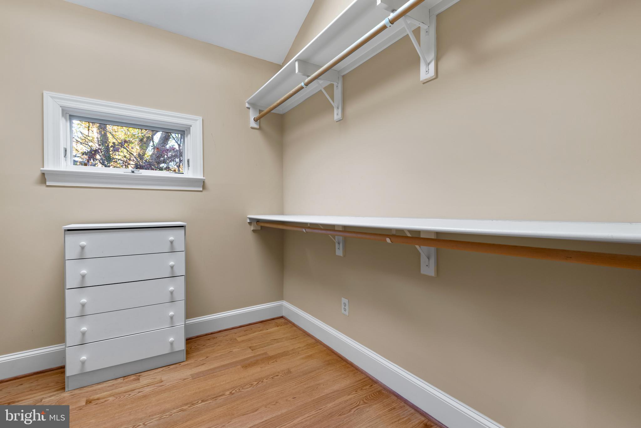 LUXMANOR - Residential