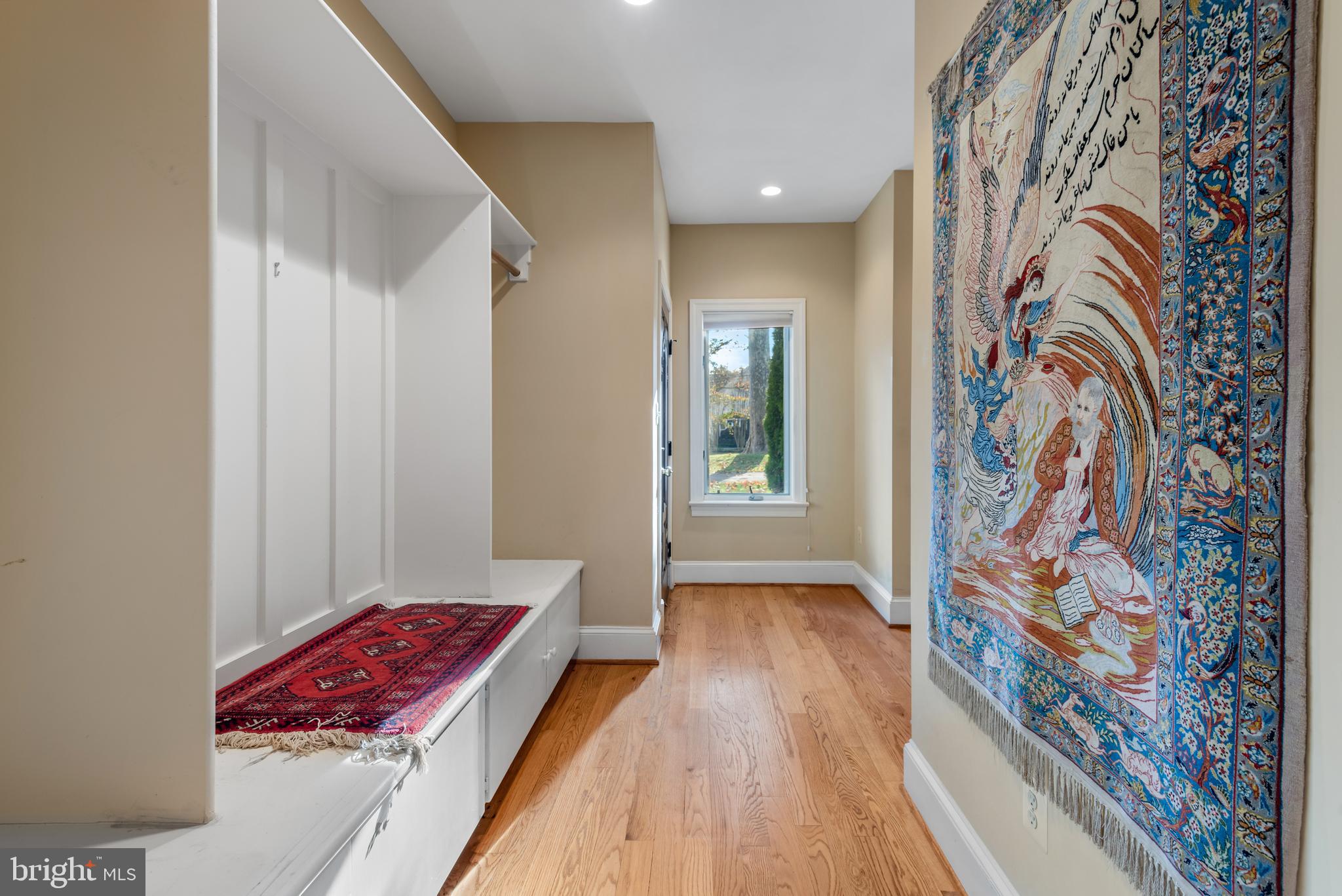 LUXMANOR - Residential