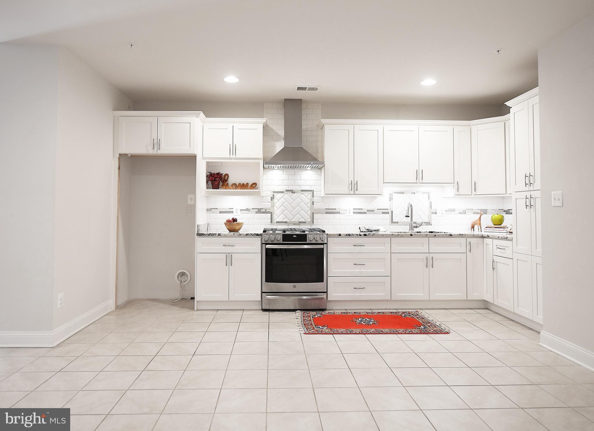 THE ESTATES AT CEDARDAY - Residential