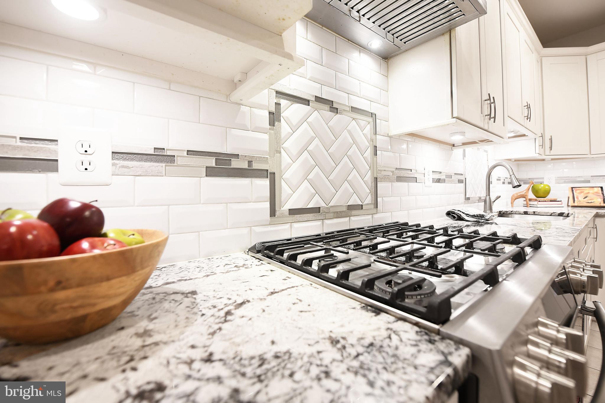 THE ESTATES AT CEDARDAY - Residential