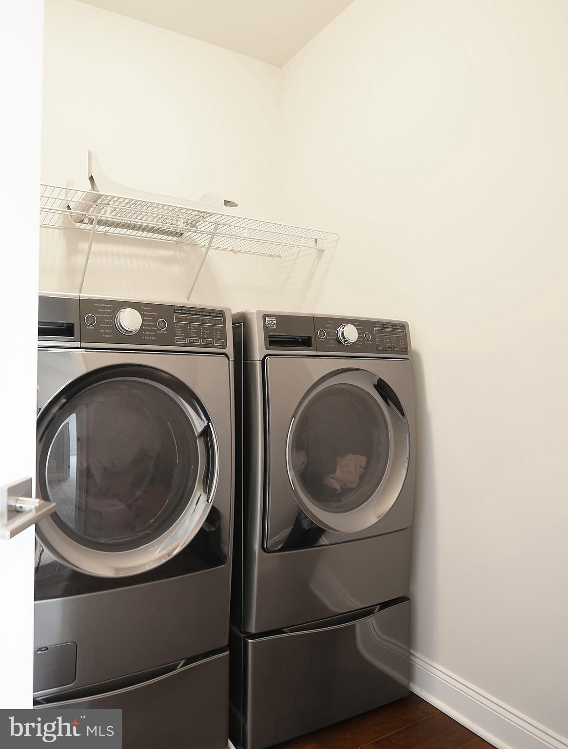 THE ESTATES AT CEDARDAY - Residential