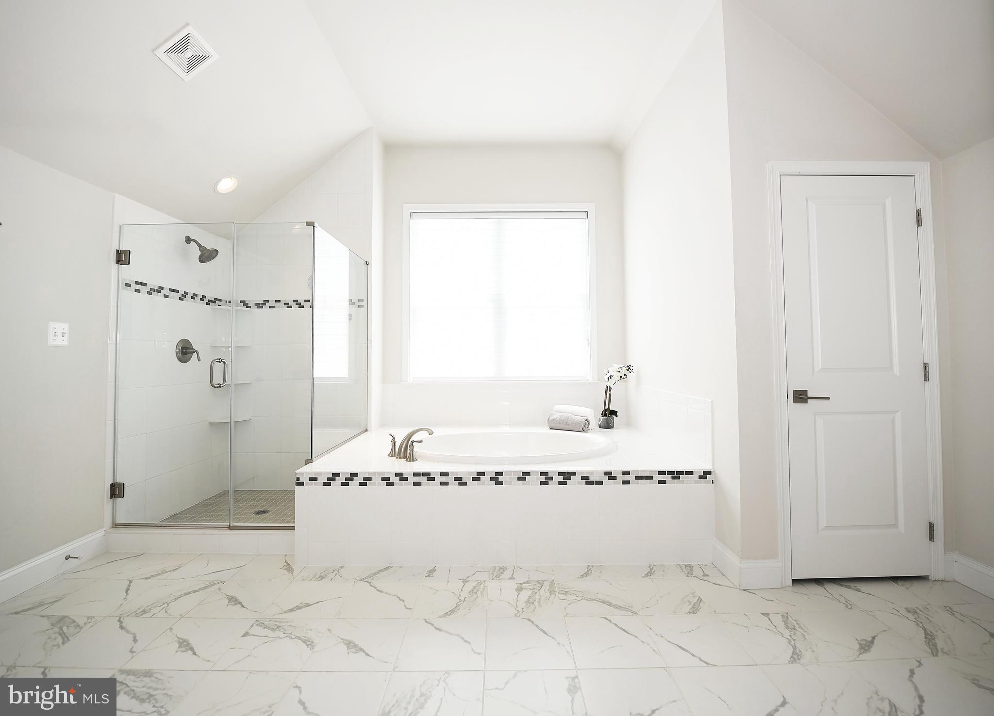 THE ESTATES AT CEDARDAY - Residential