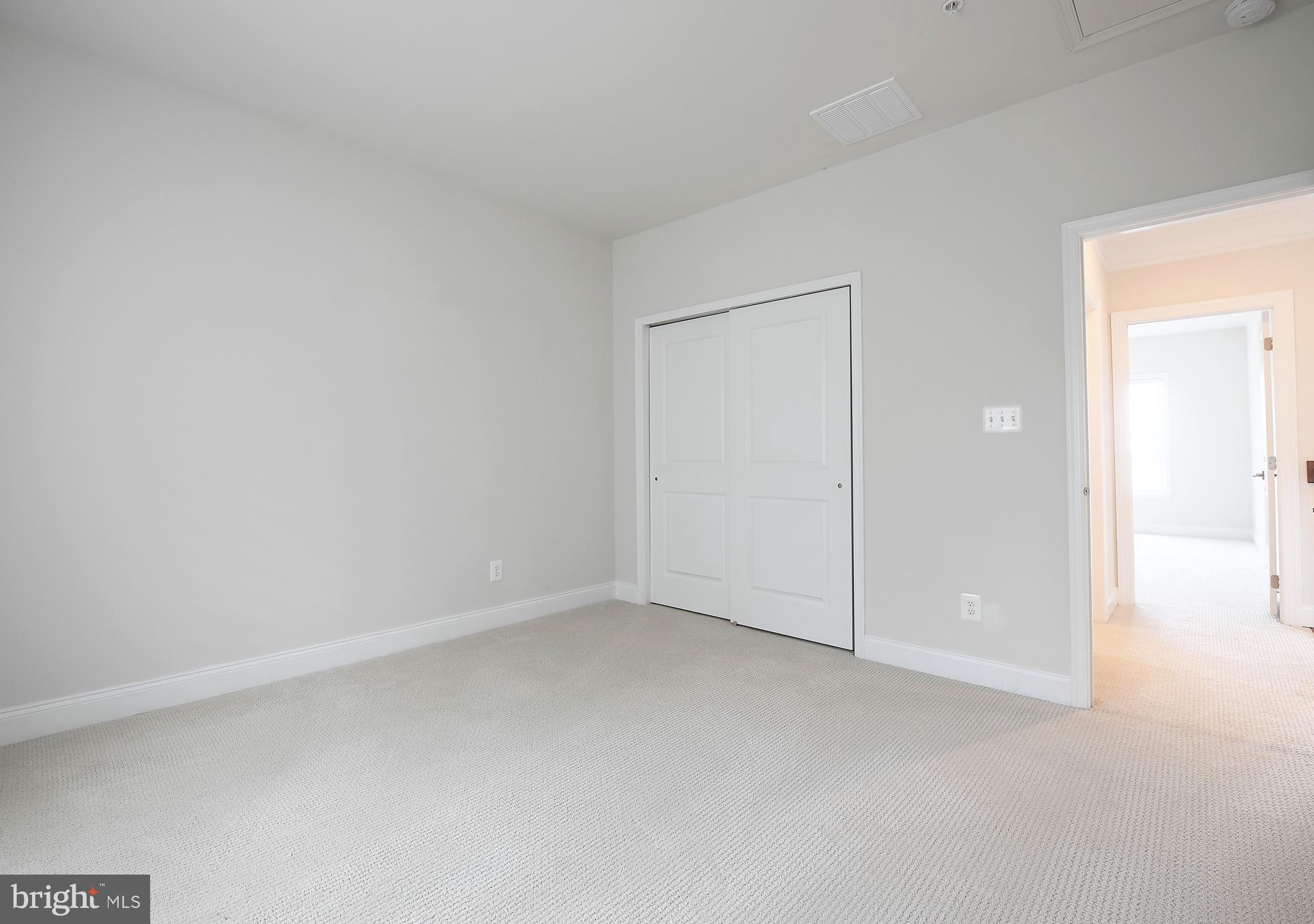 THE ESTATES AT CEDARDAY - Residential