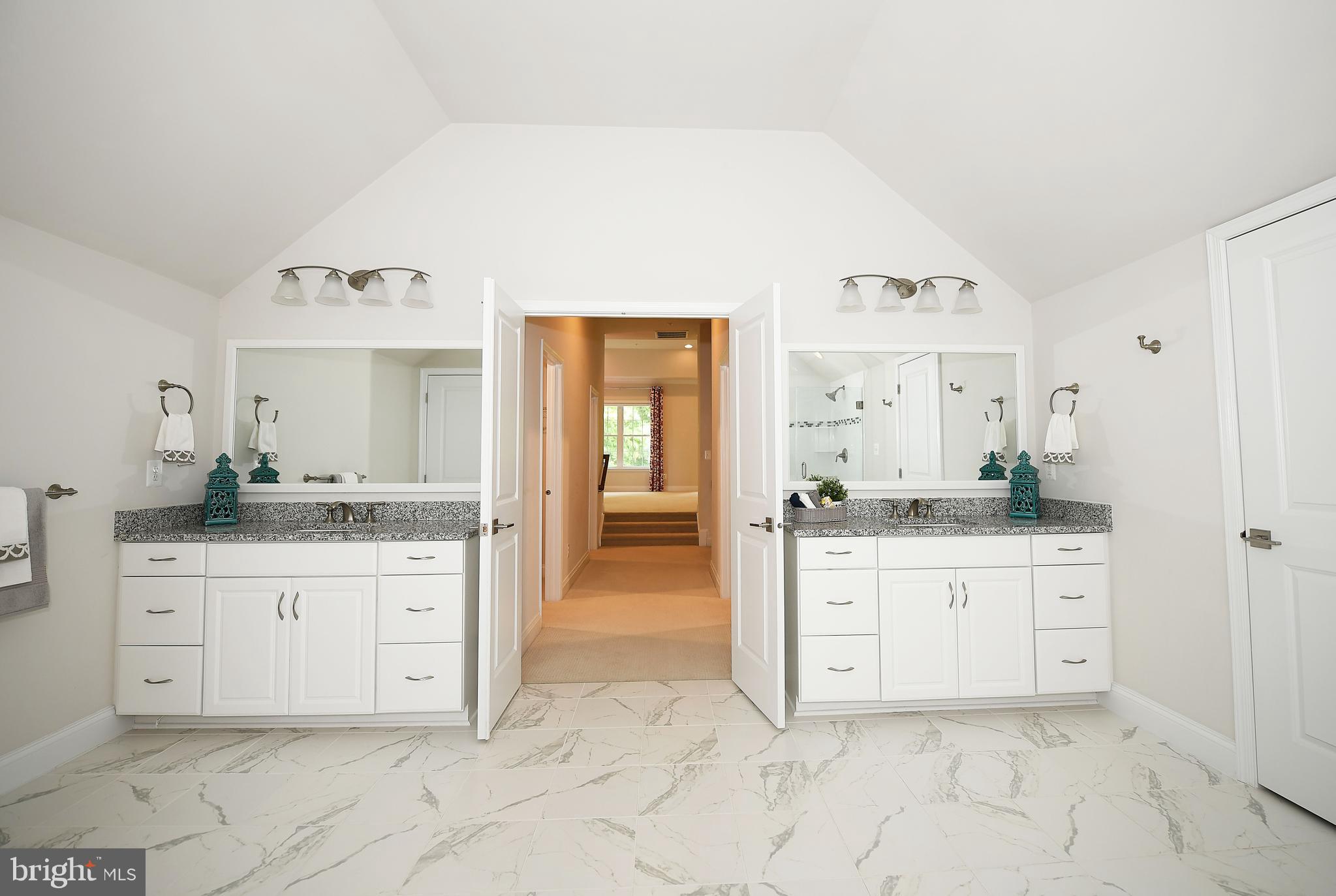 THE ESTATES AT CEDARDAY - Residential