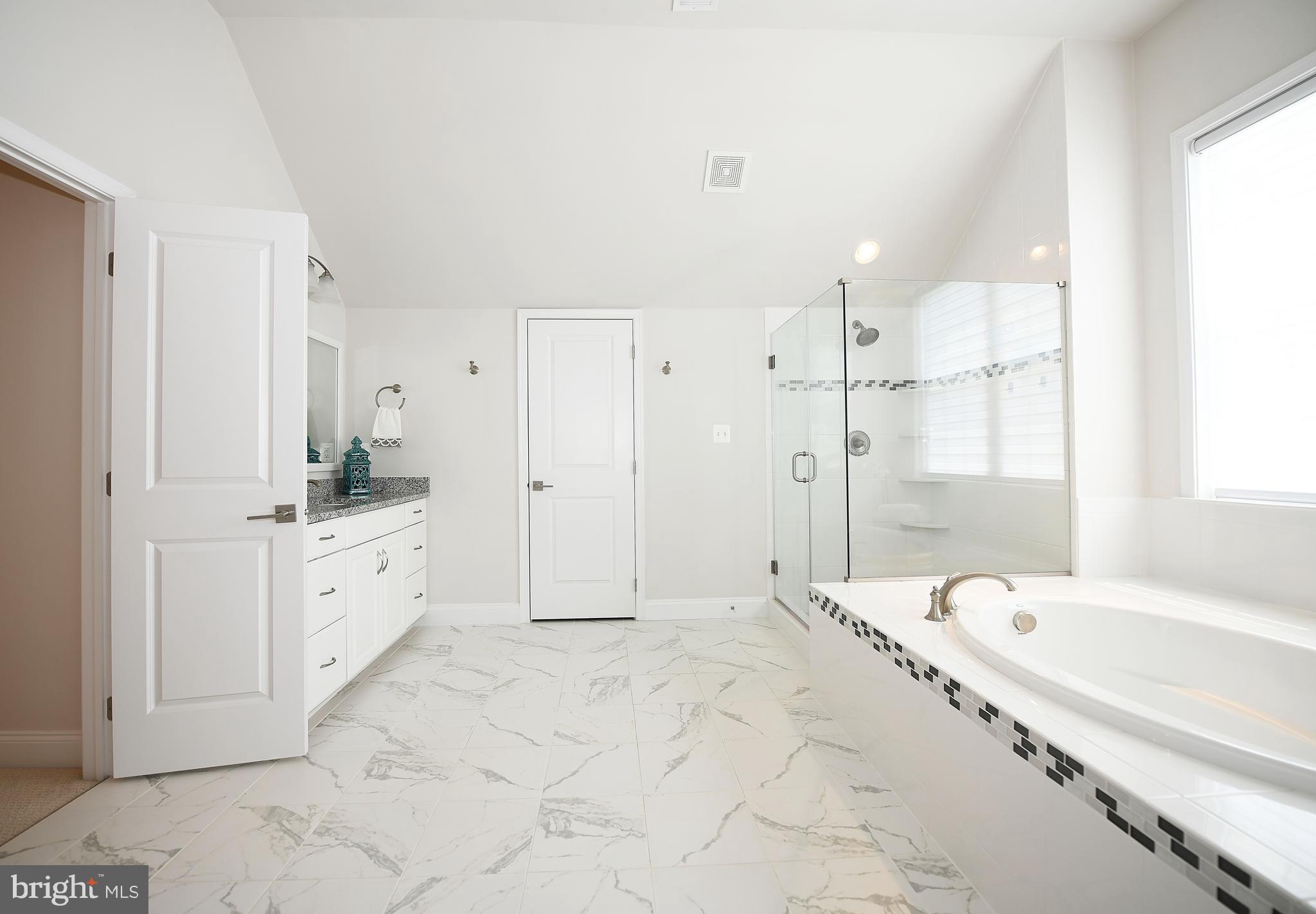 THE ESTATES AT CEDARDAY - Residential