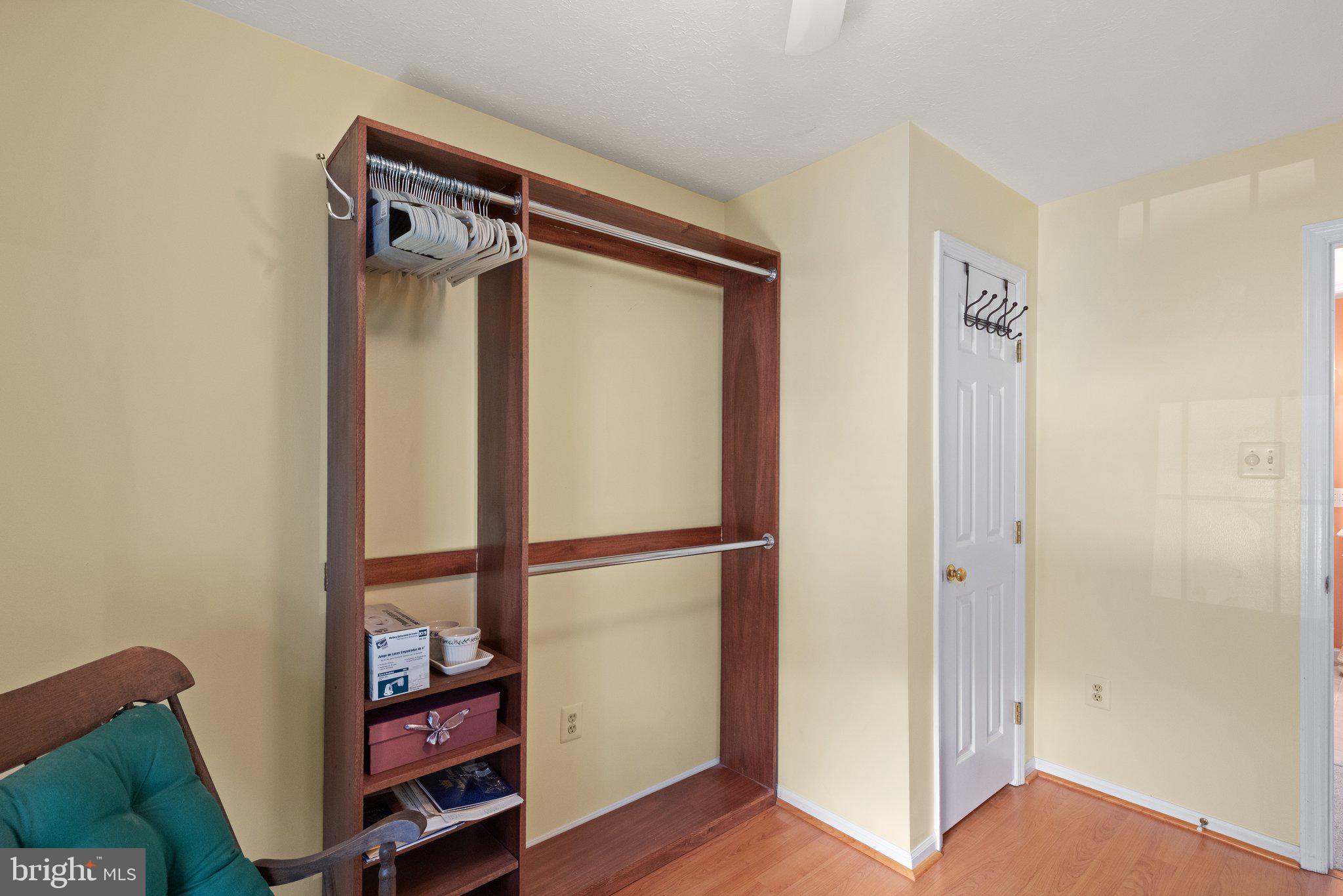 VILLAGE OF BYNUM RUN - Residential