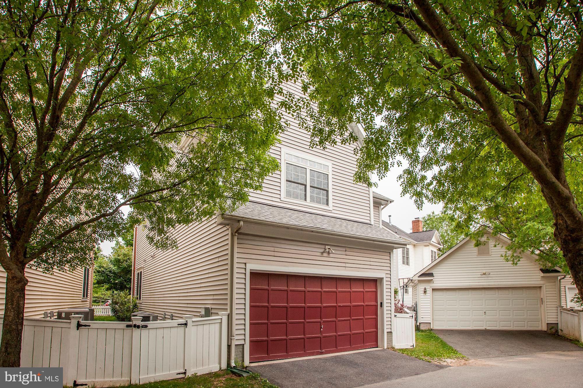 KING FARM BAILEYS COMMON - Residential Lease