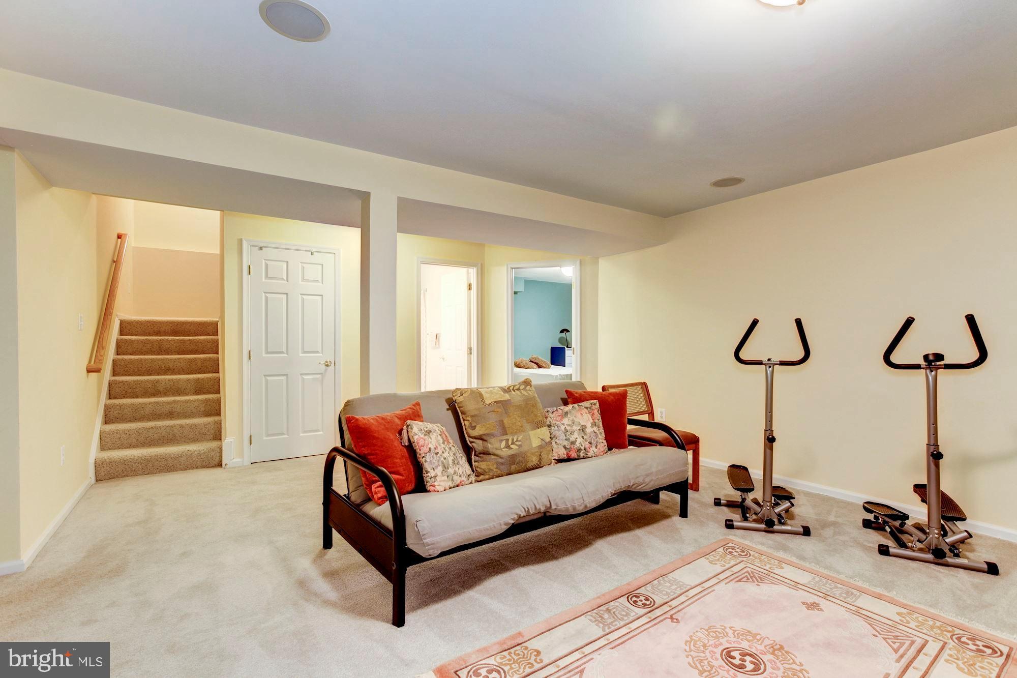 KING FARM BAILEYS COMMON - Residential Lease