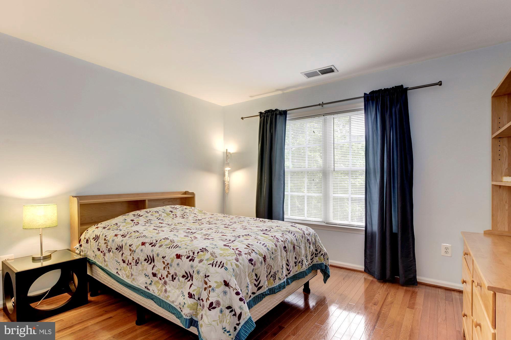 KING FARM BAILEYS COMMON - Residential Lease