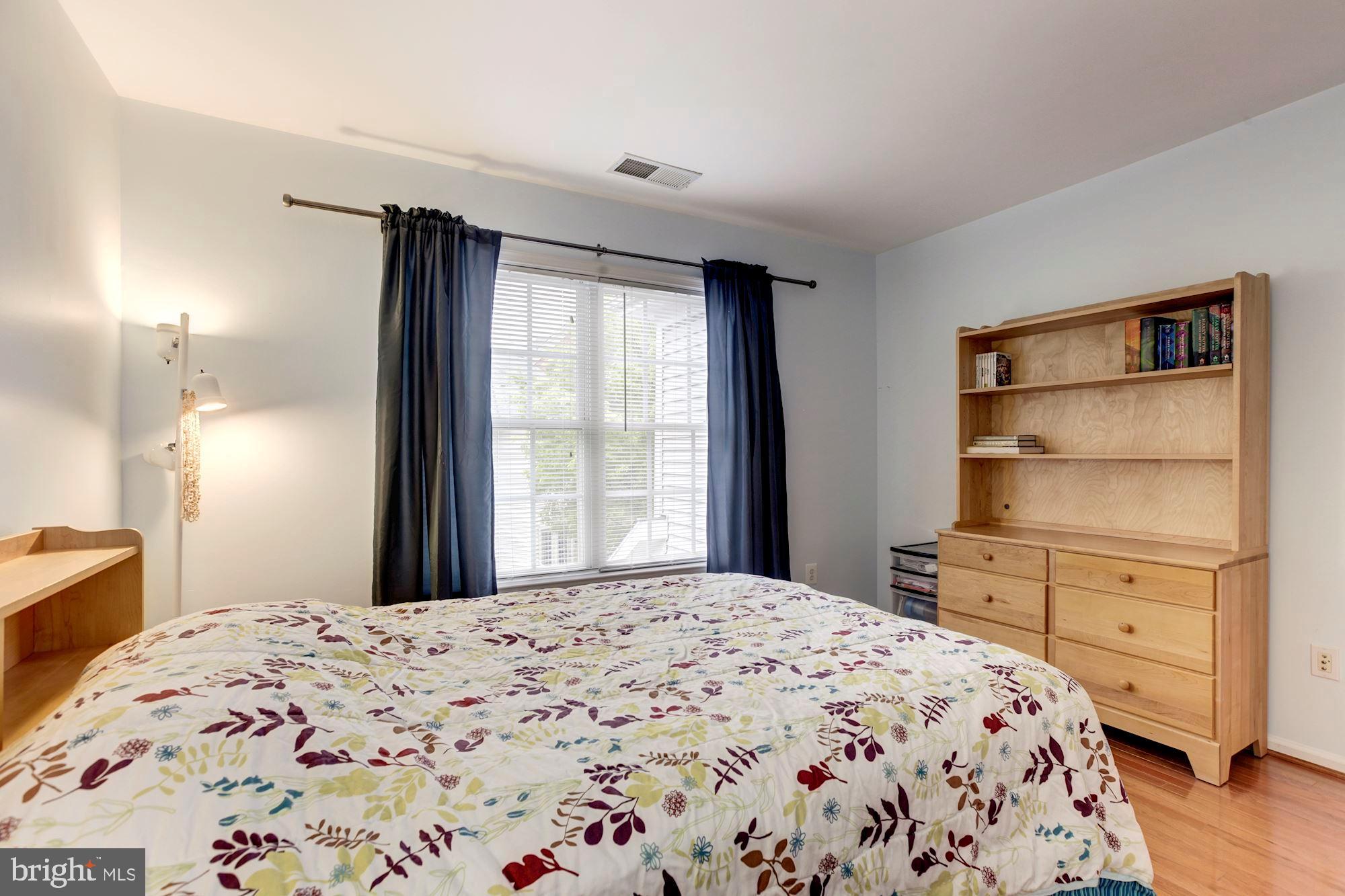 KING FARM BAILEYS COMMON - Residential Lease