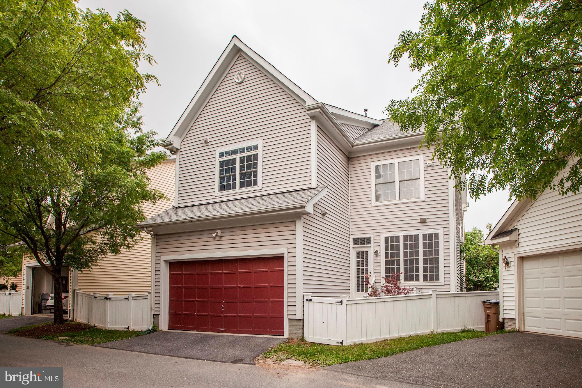 KING FARM BAILEYS COMMON - Residential Lease