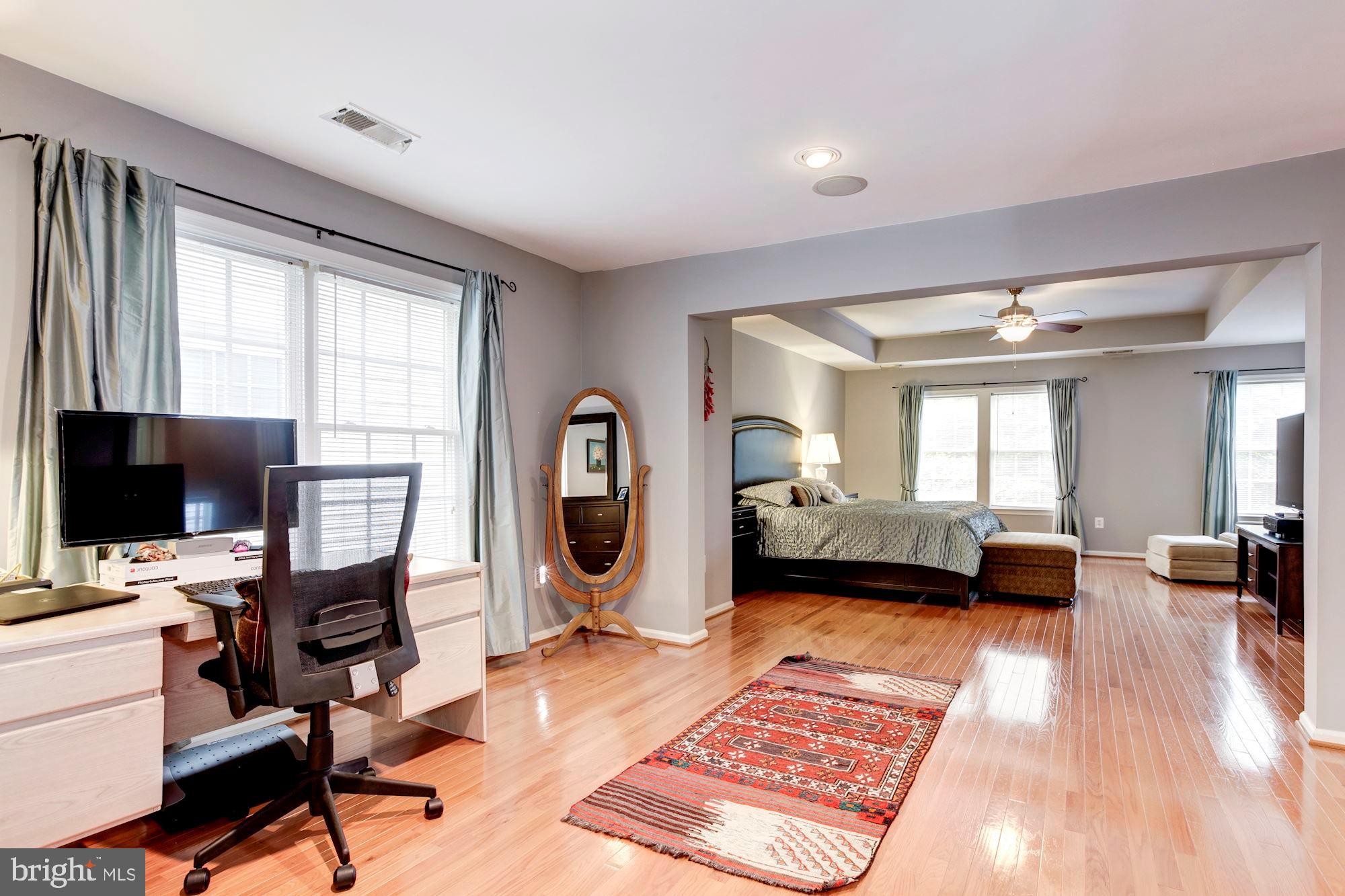 KING FARM BAILEYS COMMON - Residential Lease