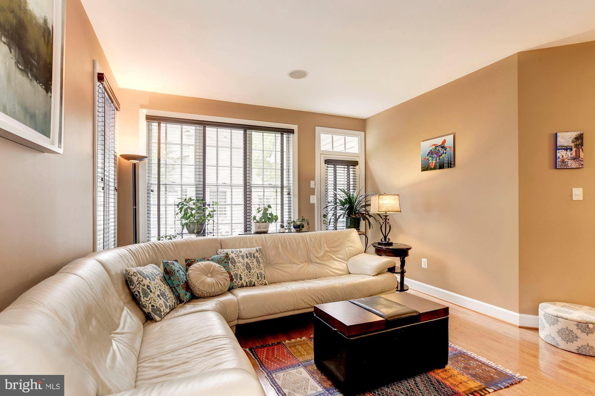 KING FARM BAILEYS COMMON - Residential Lease