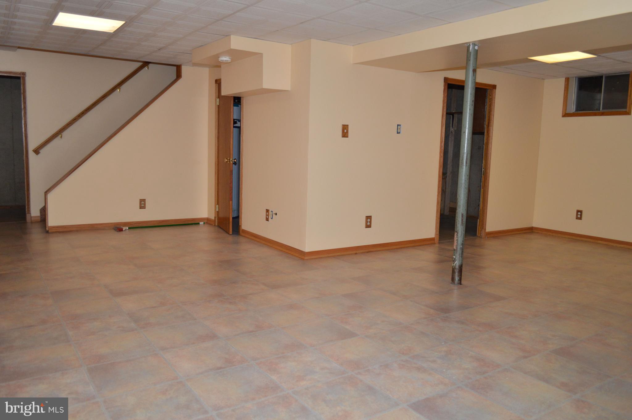 POINT OF WOODS - Residential