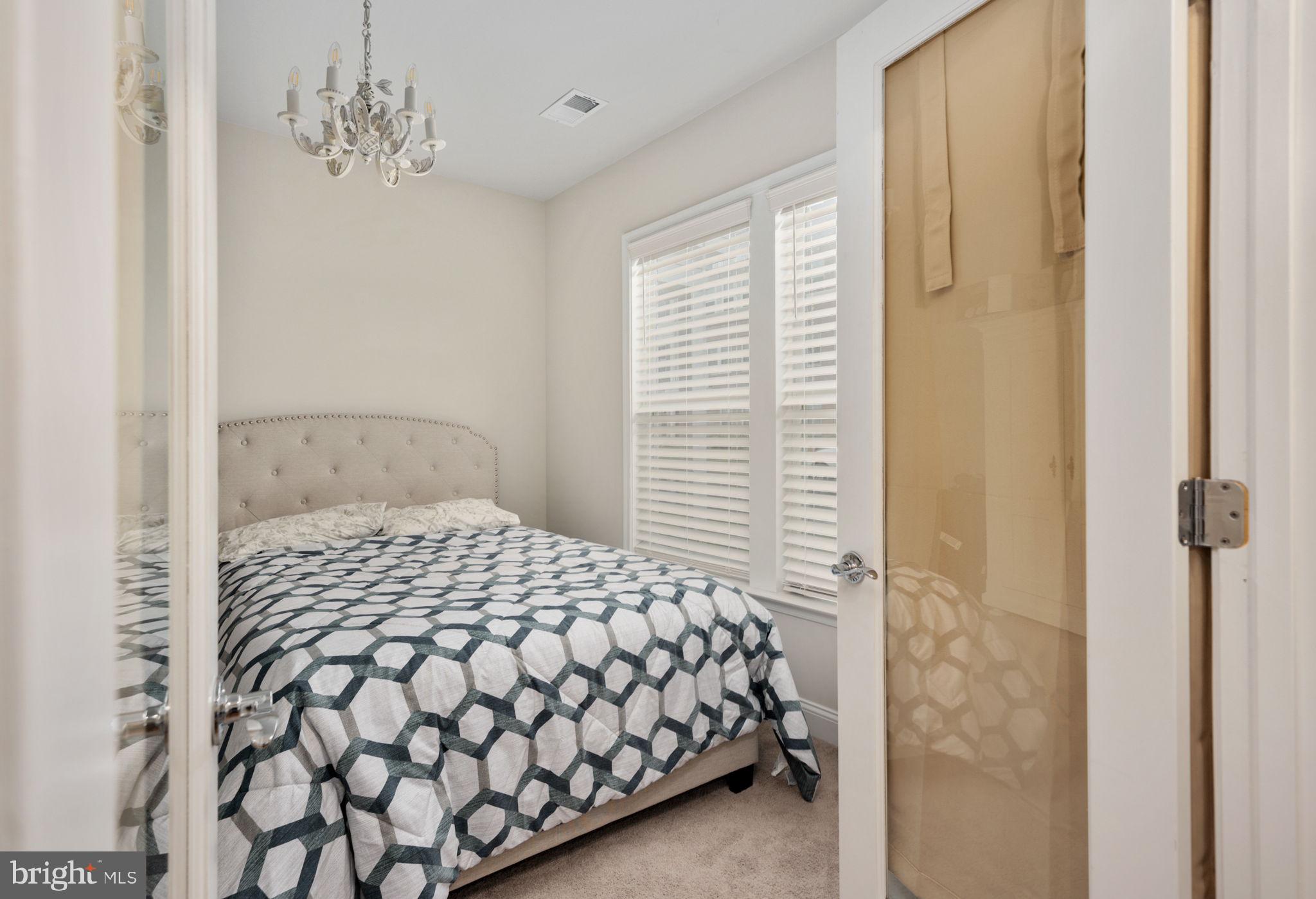 POTOMAC SHORES - Residential Lease