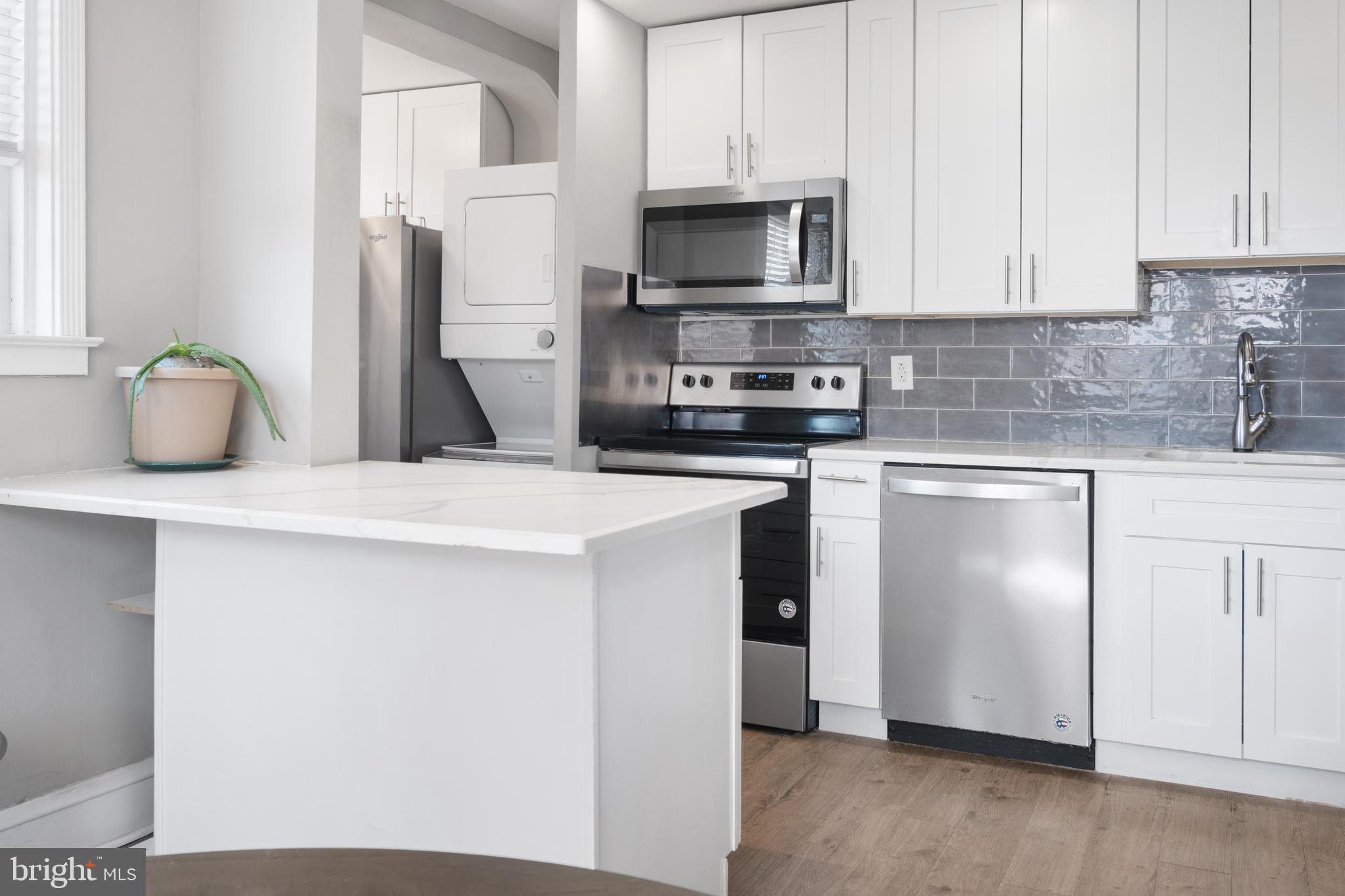 EAST FALLS - Residential