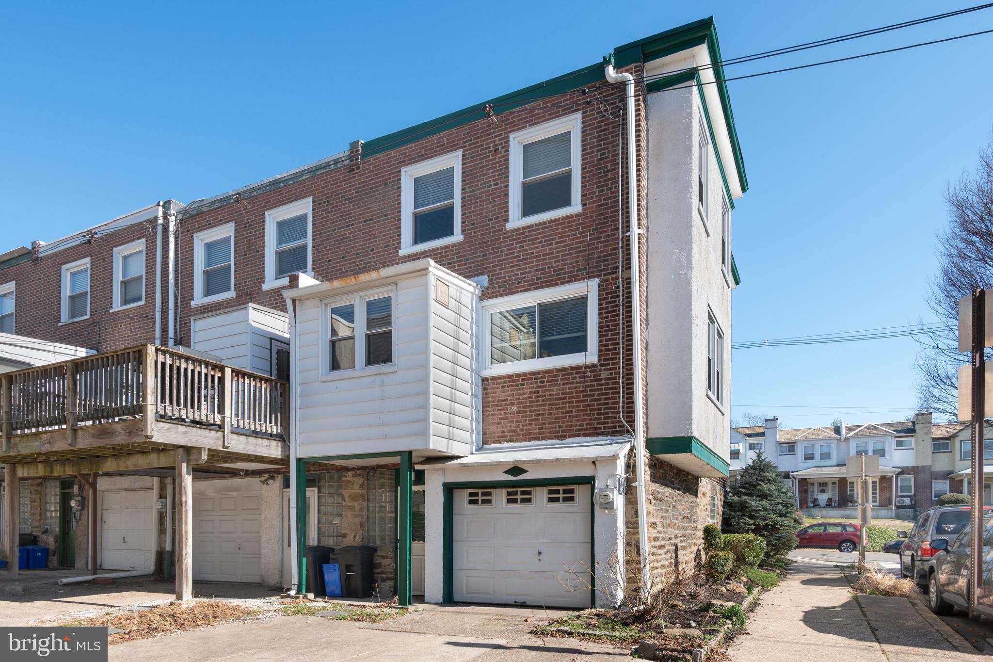 EAST FALLS - Residential