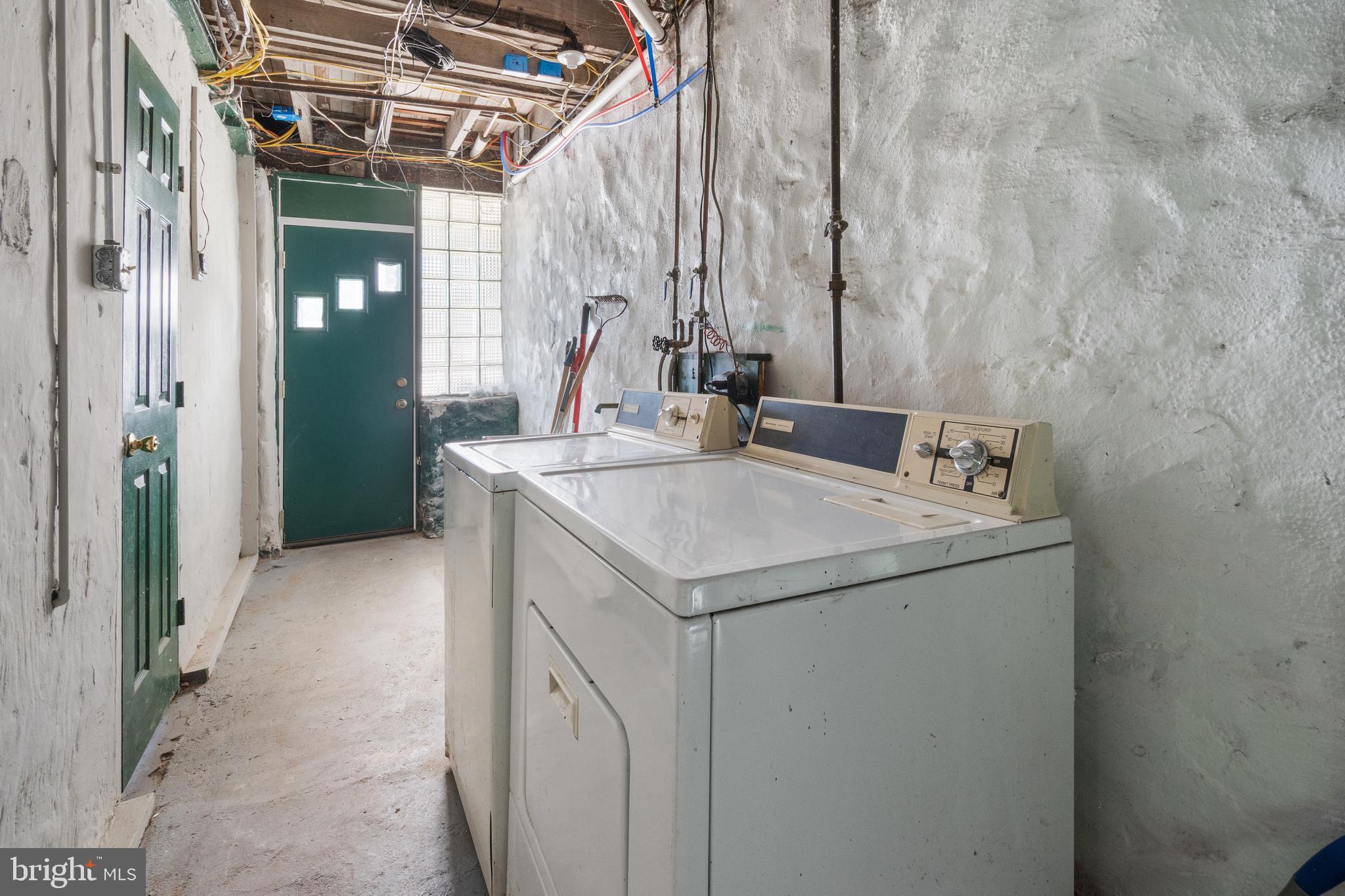 EAST FALLS - Residential