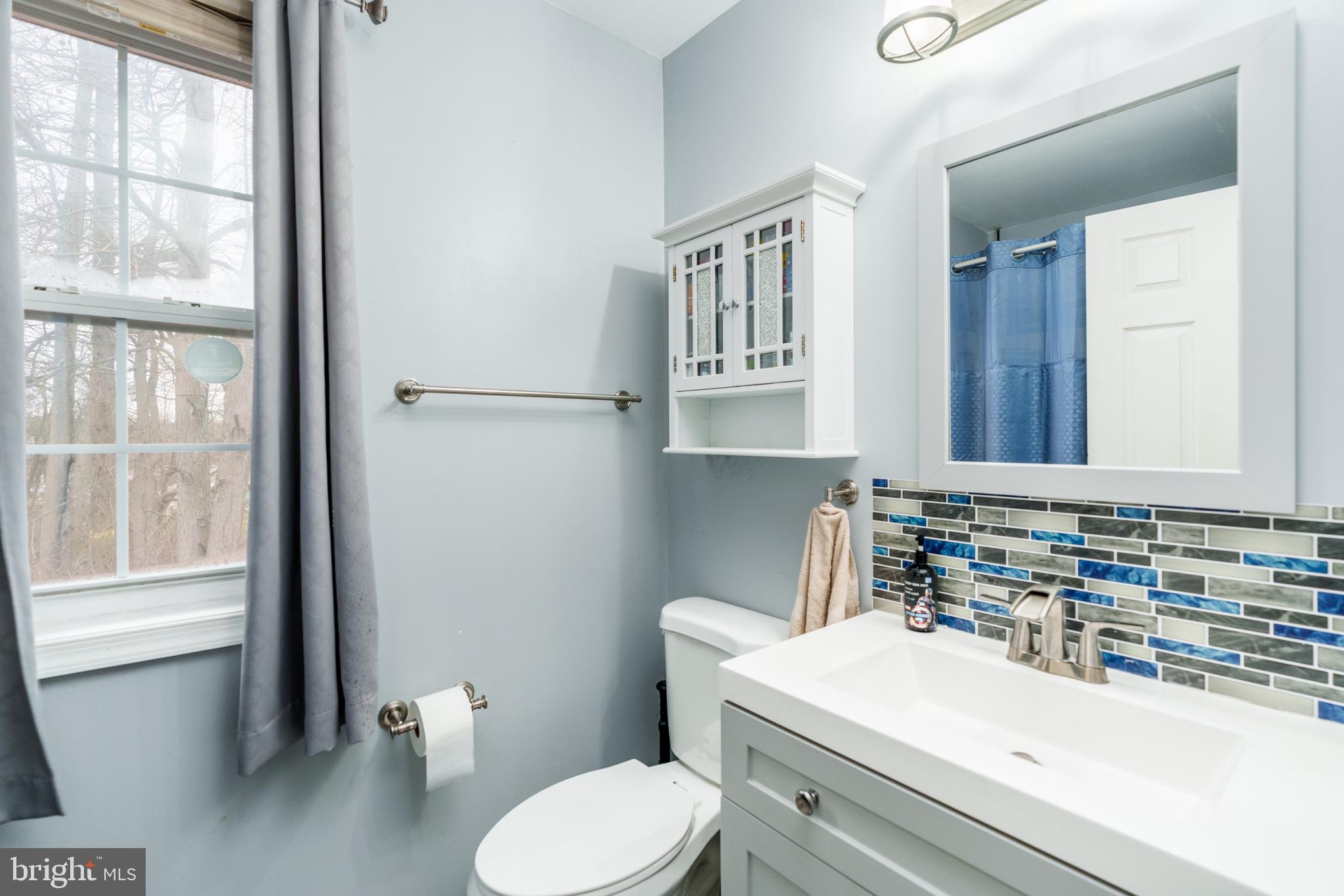 KENSINGTON COURTS - Residential