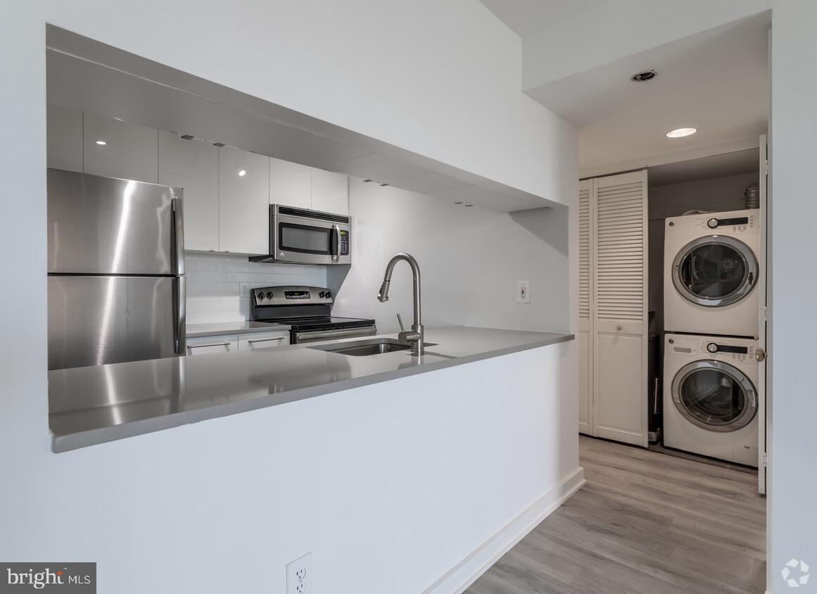 601 24TH STREET NW 301