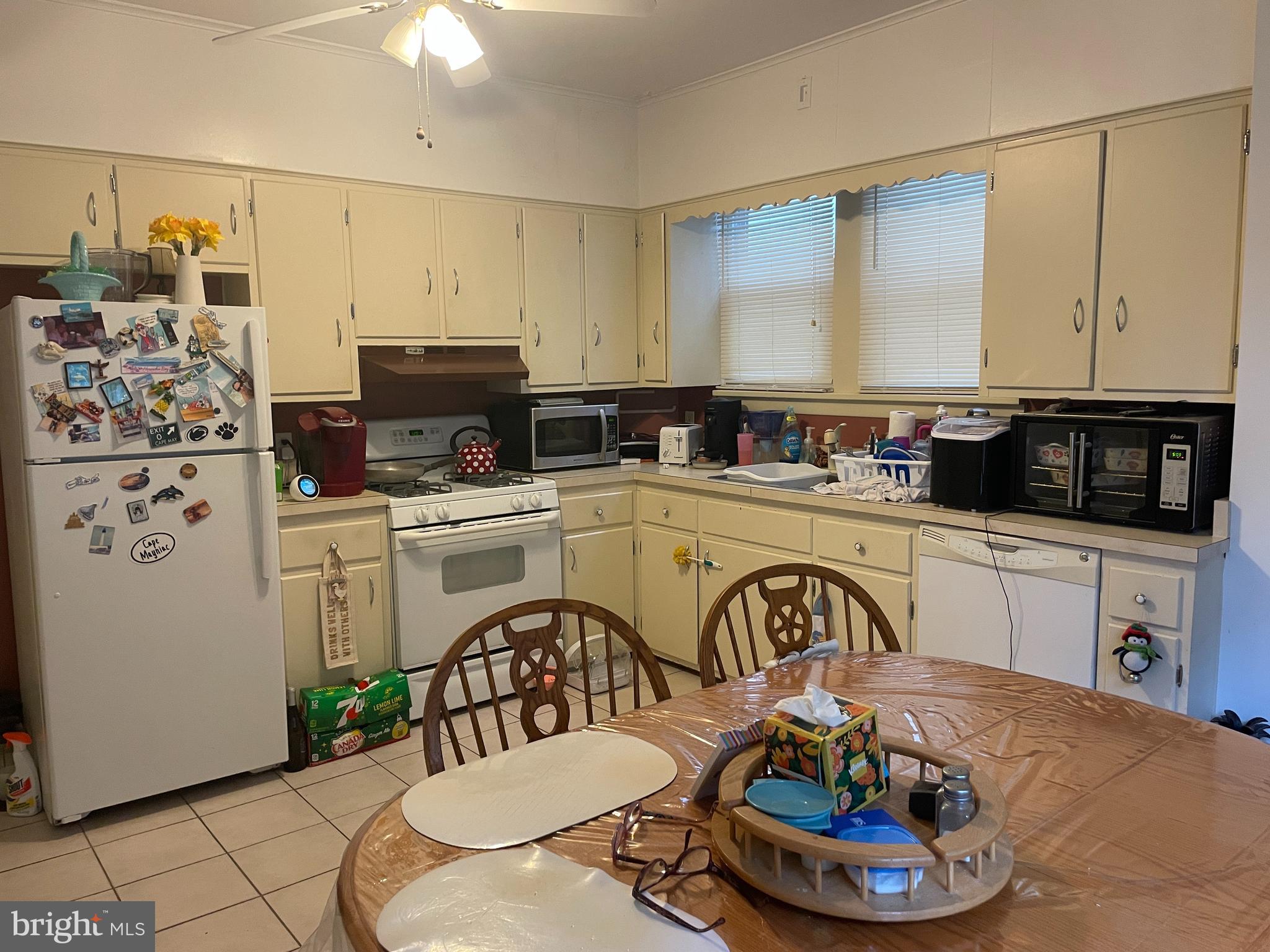 YORKVILLE - Residential