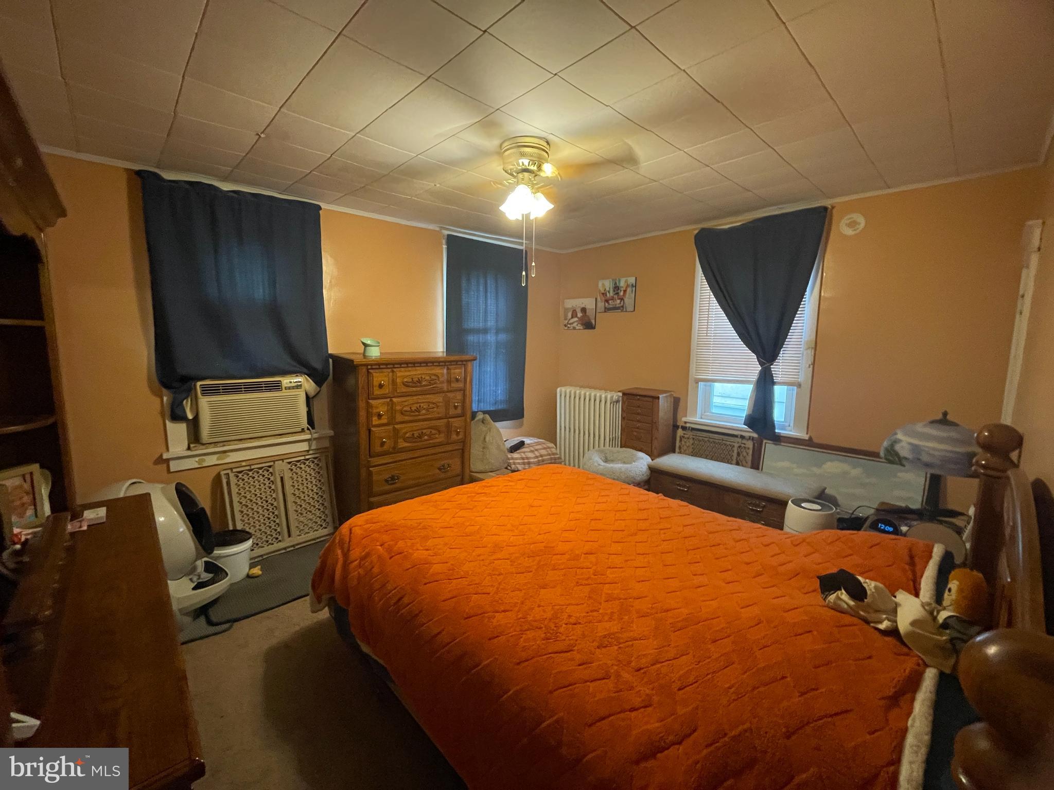 YORKVILLE - Residential