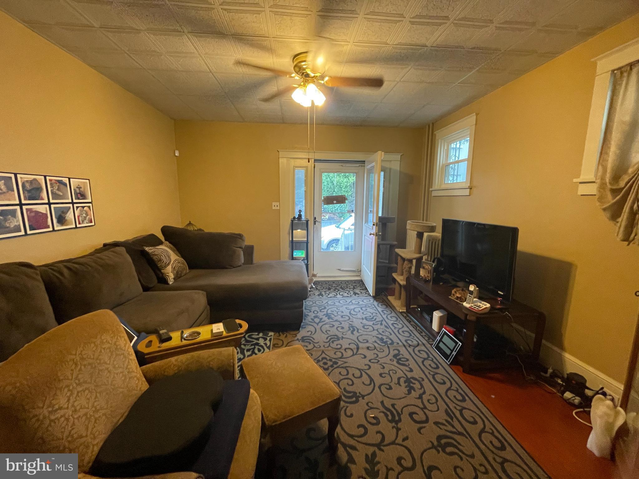 YORKVILLE - Residential