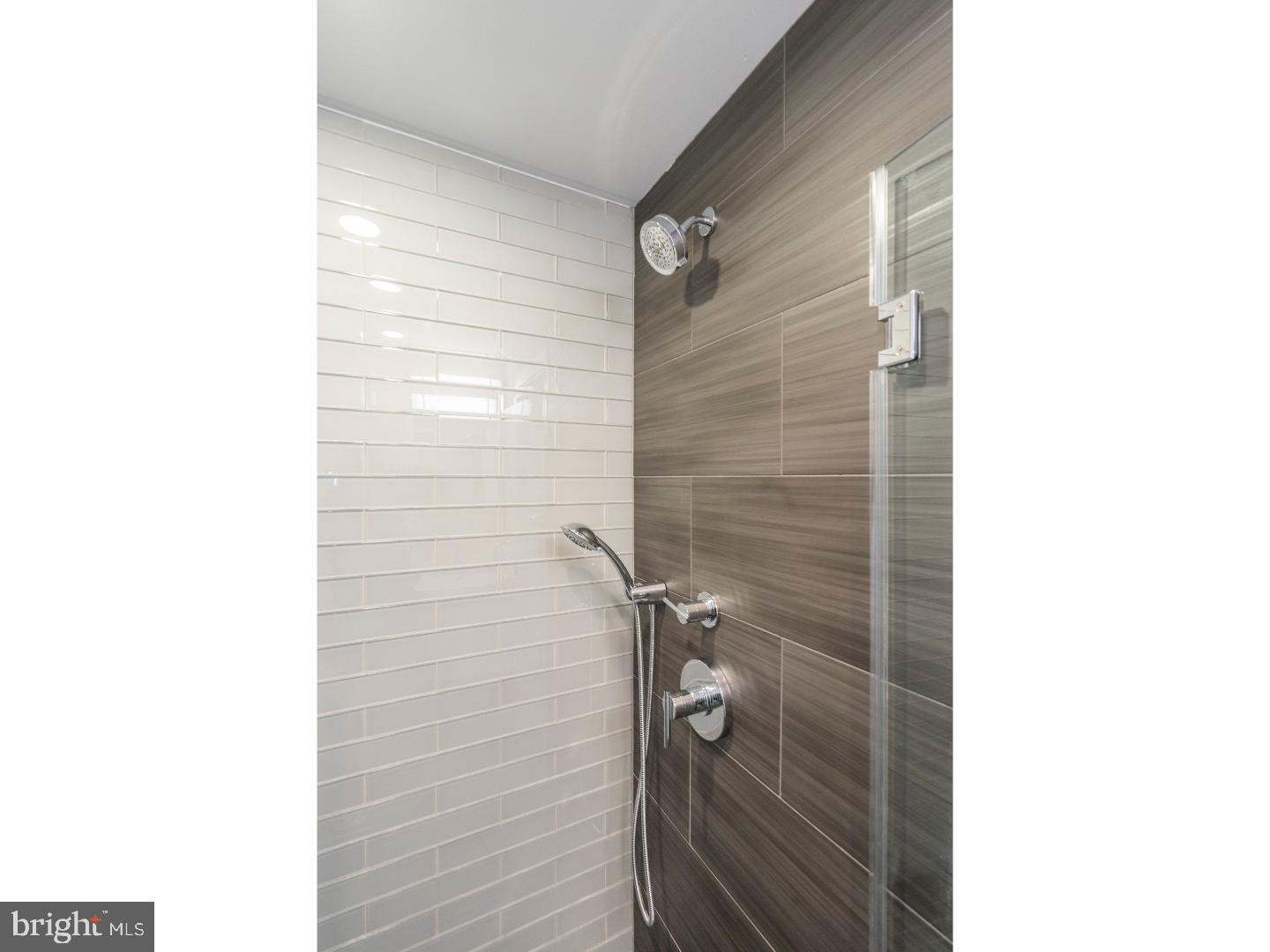 CENTER CITY - Residential Lease