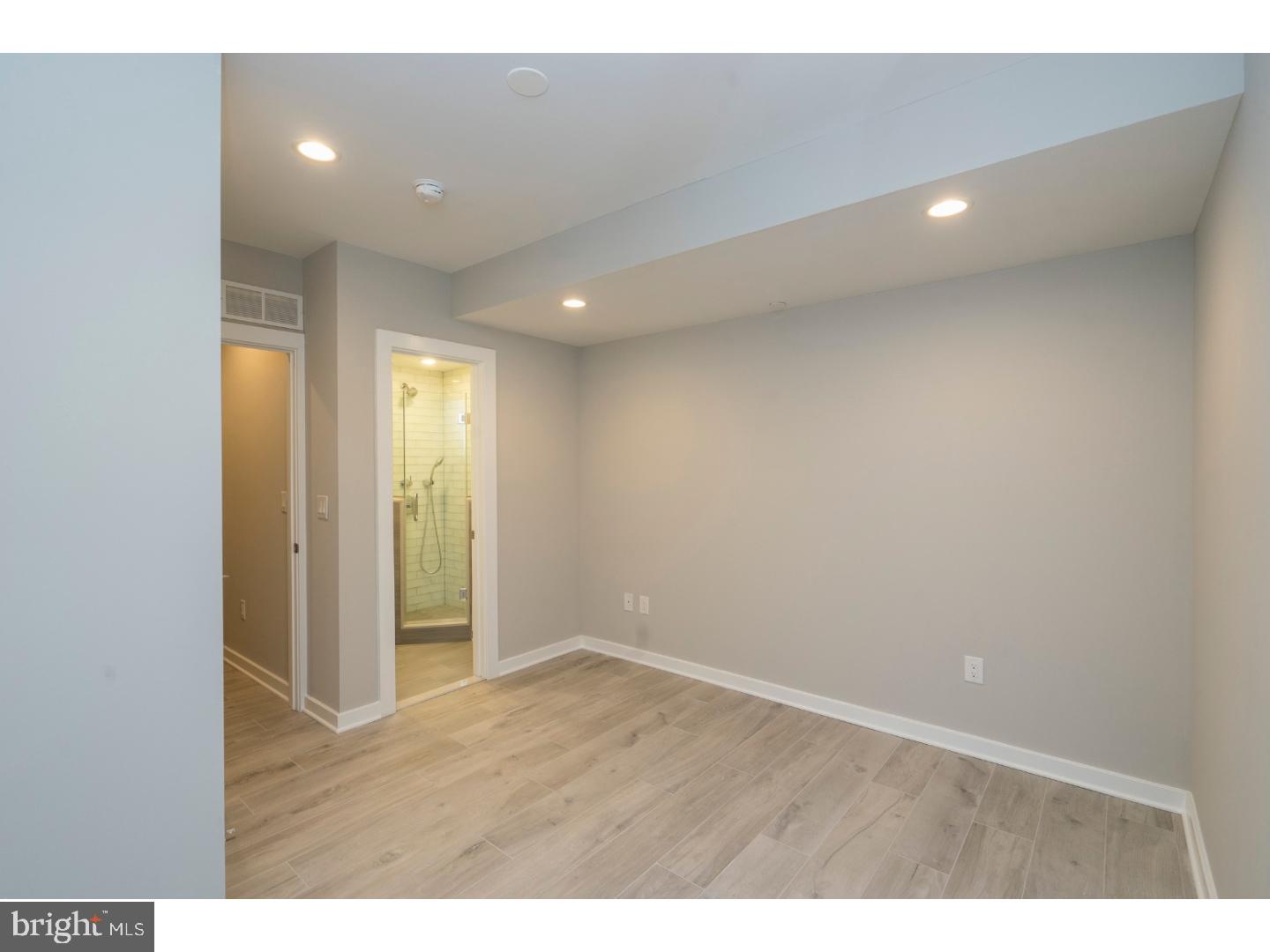 CENTER CITY - Residential Lease