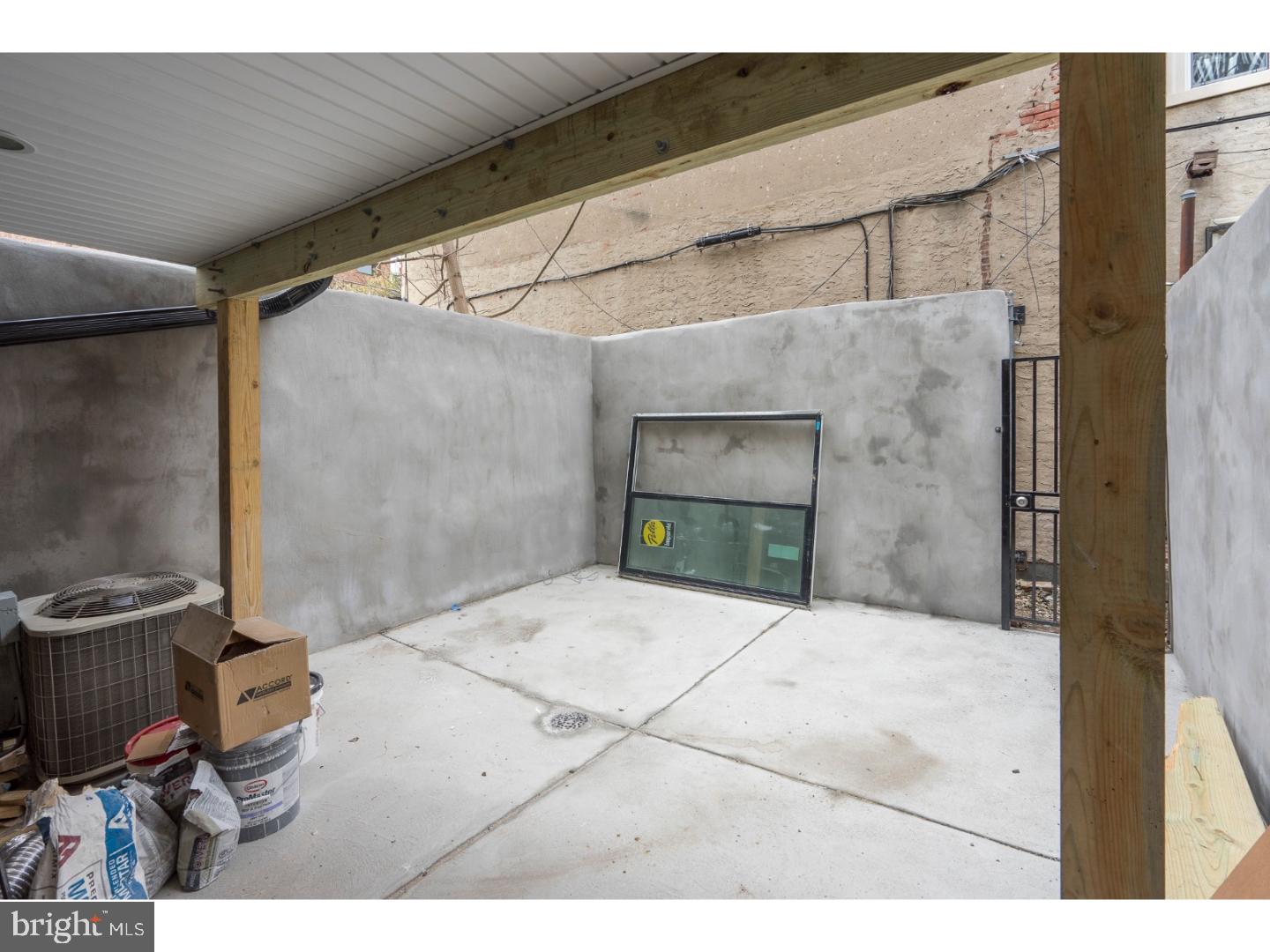 CENTER CITY - Residential Lease