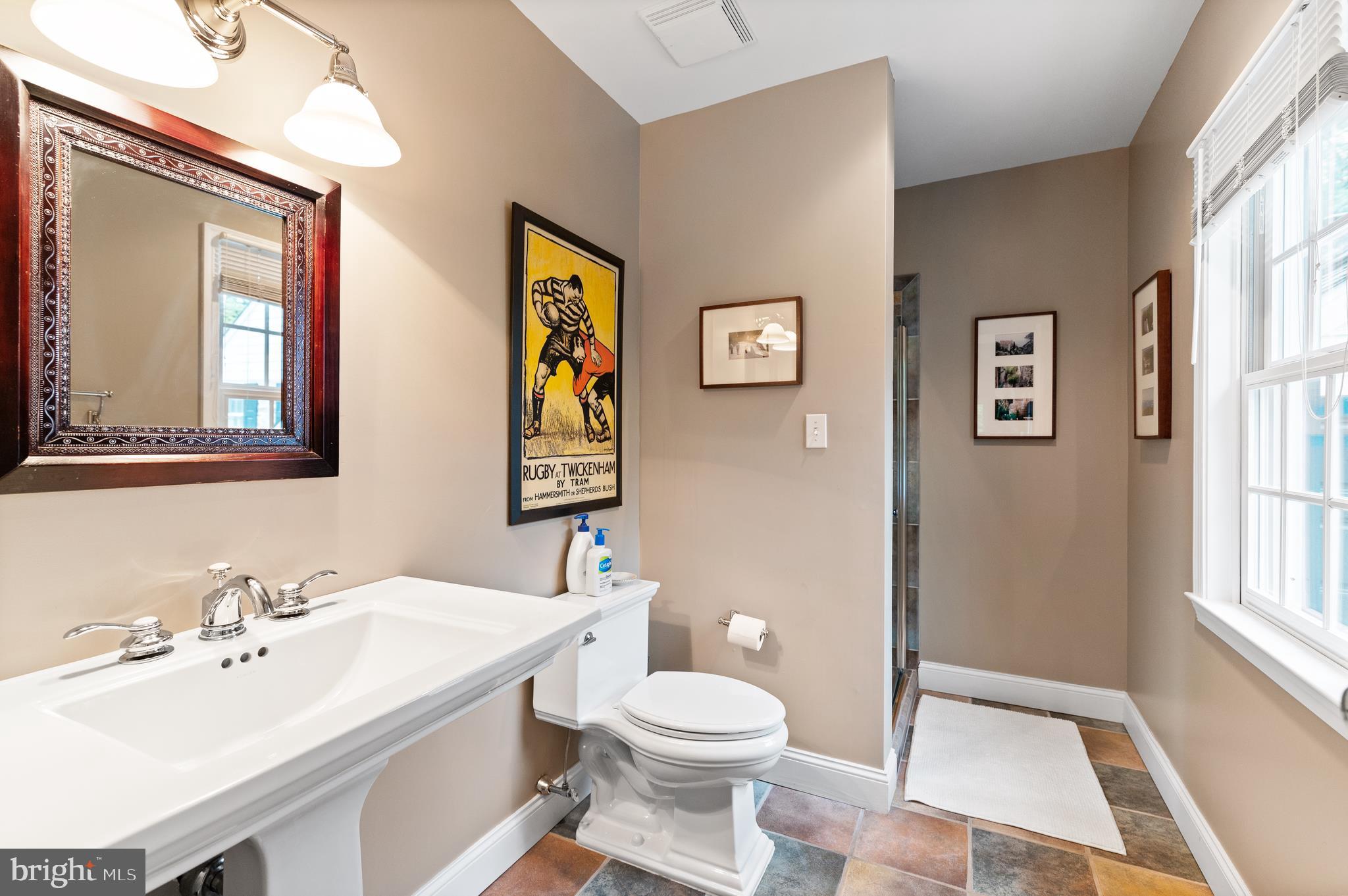 GLADWYNE - Residential