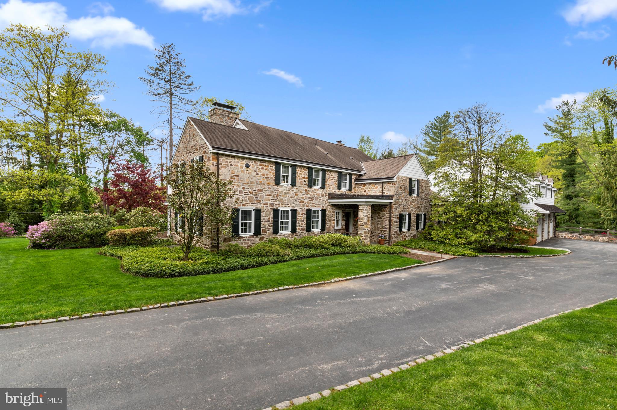 GLADWYNE - Residential