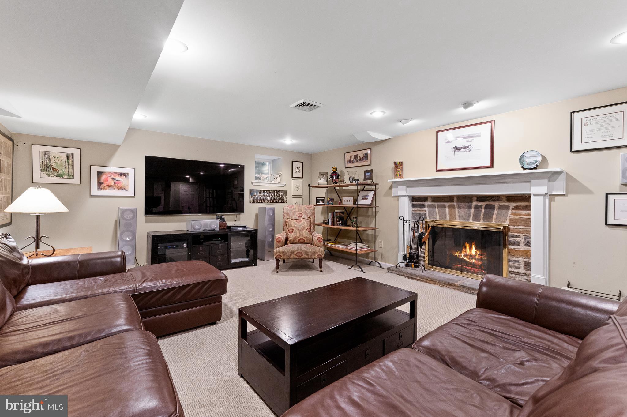 GLADWYNE - Residential