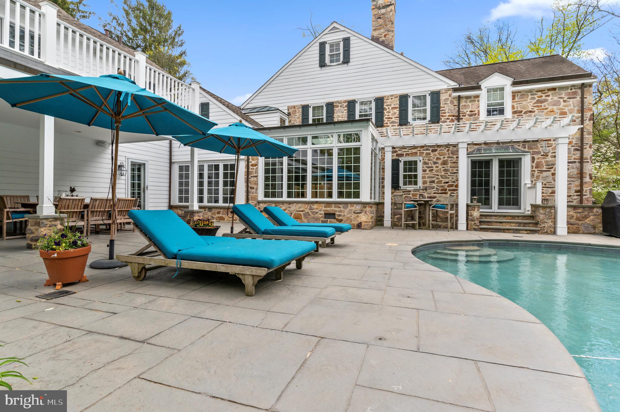 GLADWYNE - Residential