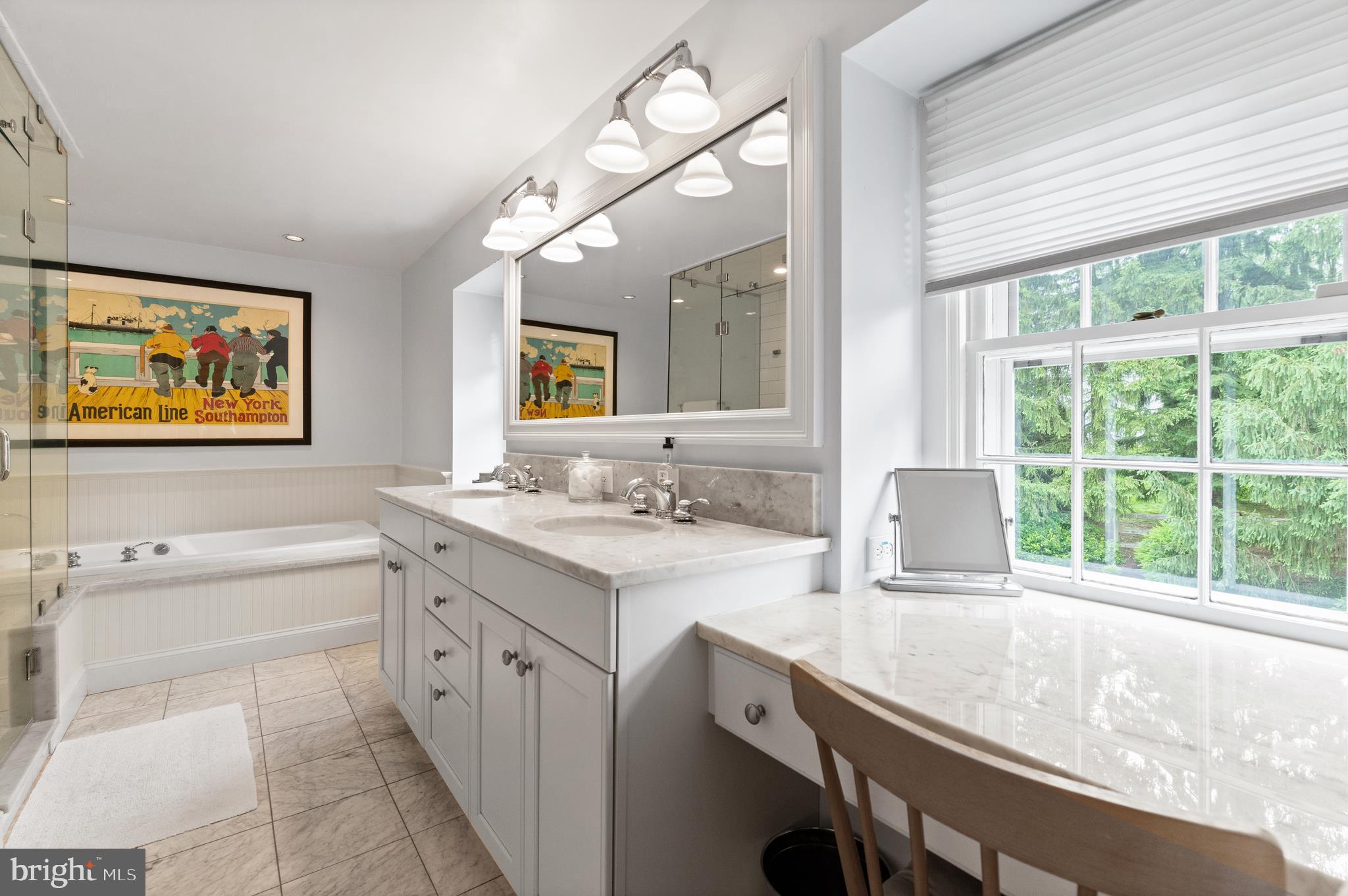 GLADWYNE - Residential