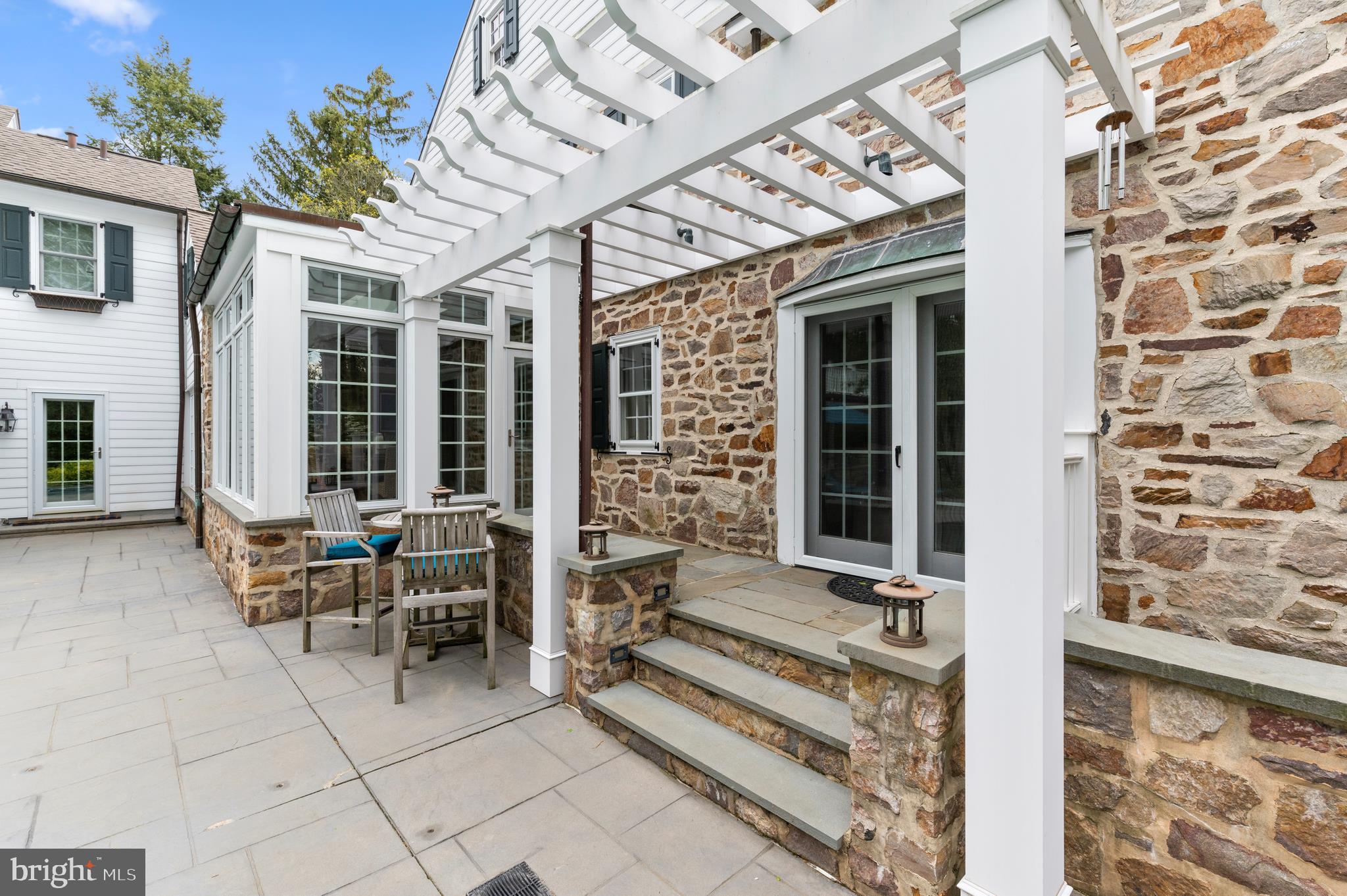 GLADWYNE - Residential