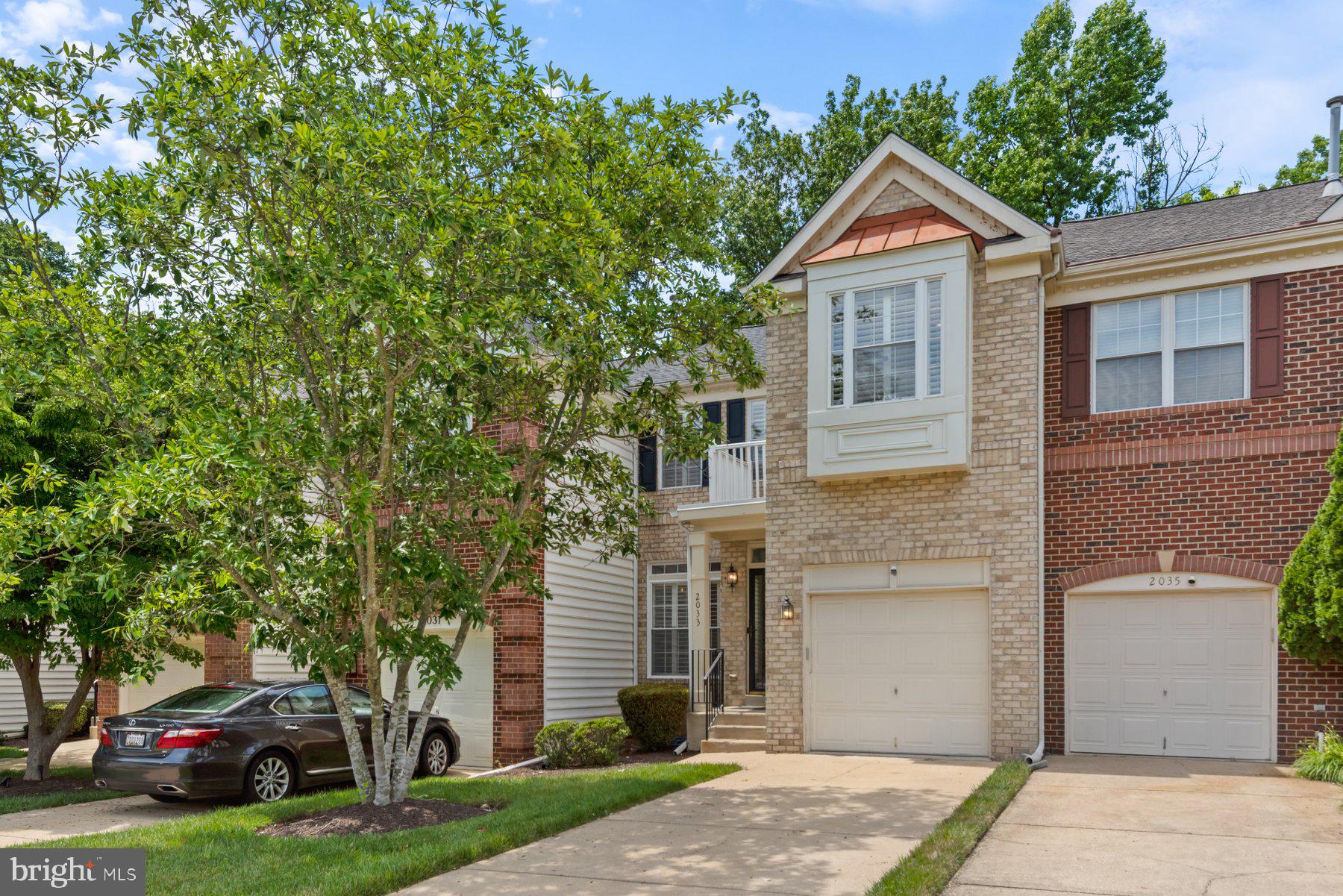 2033 WOODSHADE COURT