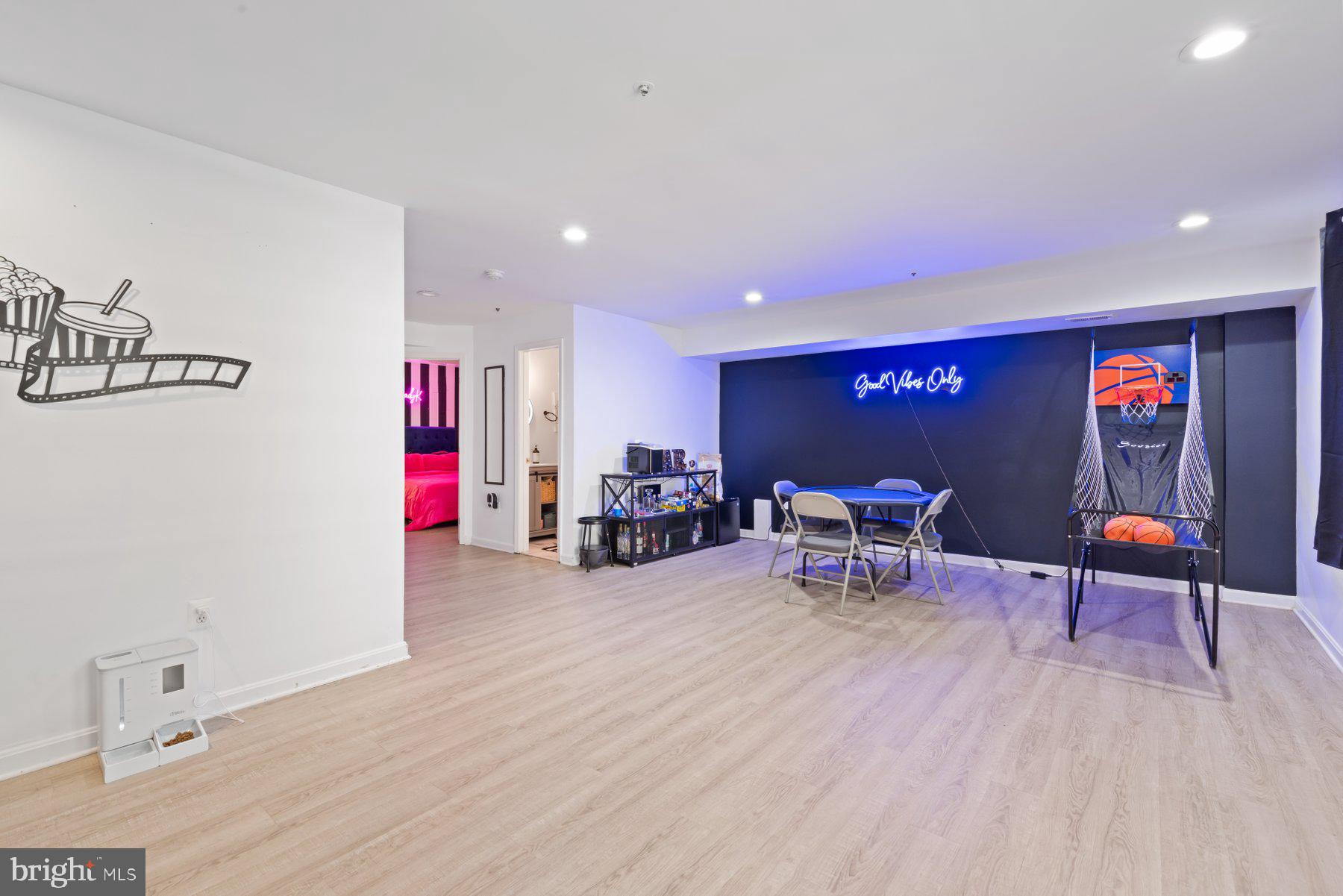 WOODMORE SOUTH - Residential