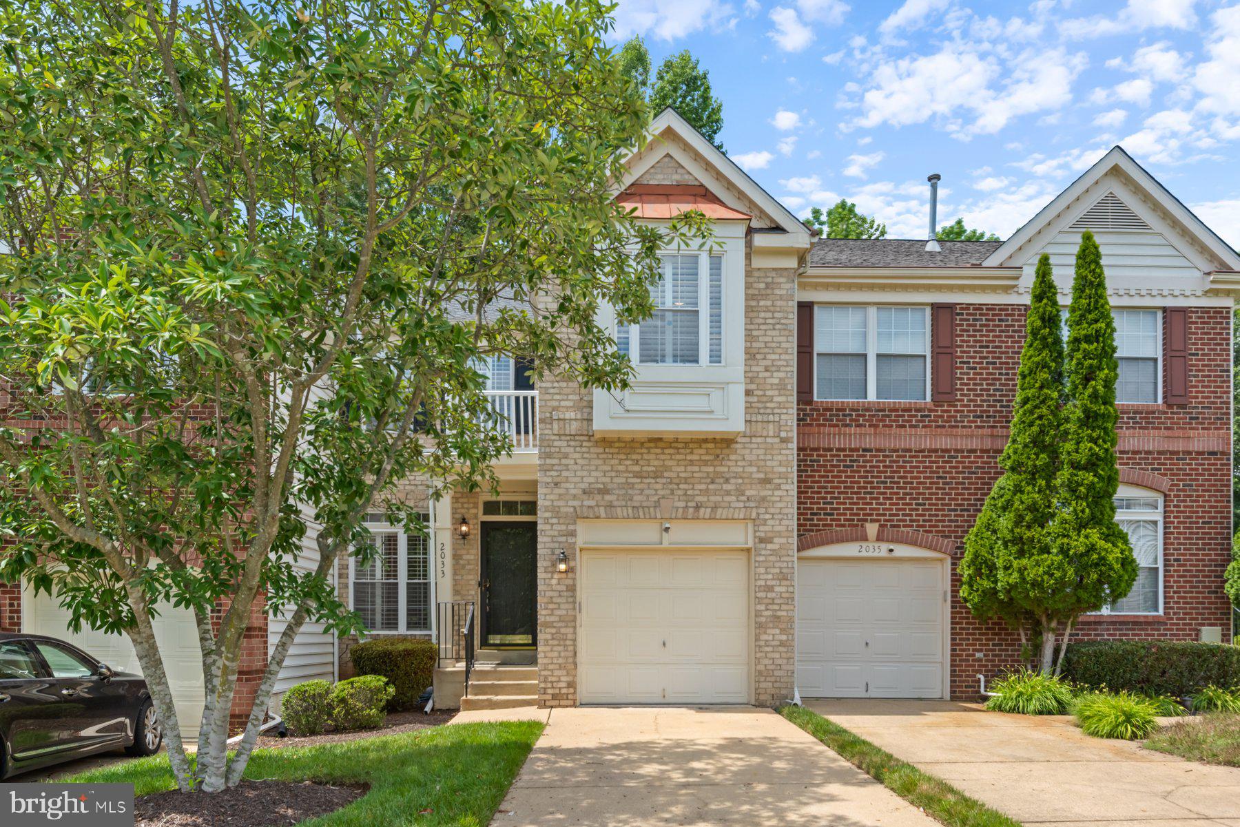 2033 WOODSHADE COURT