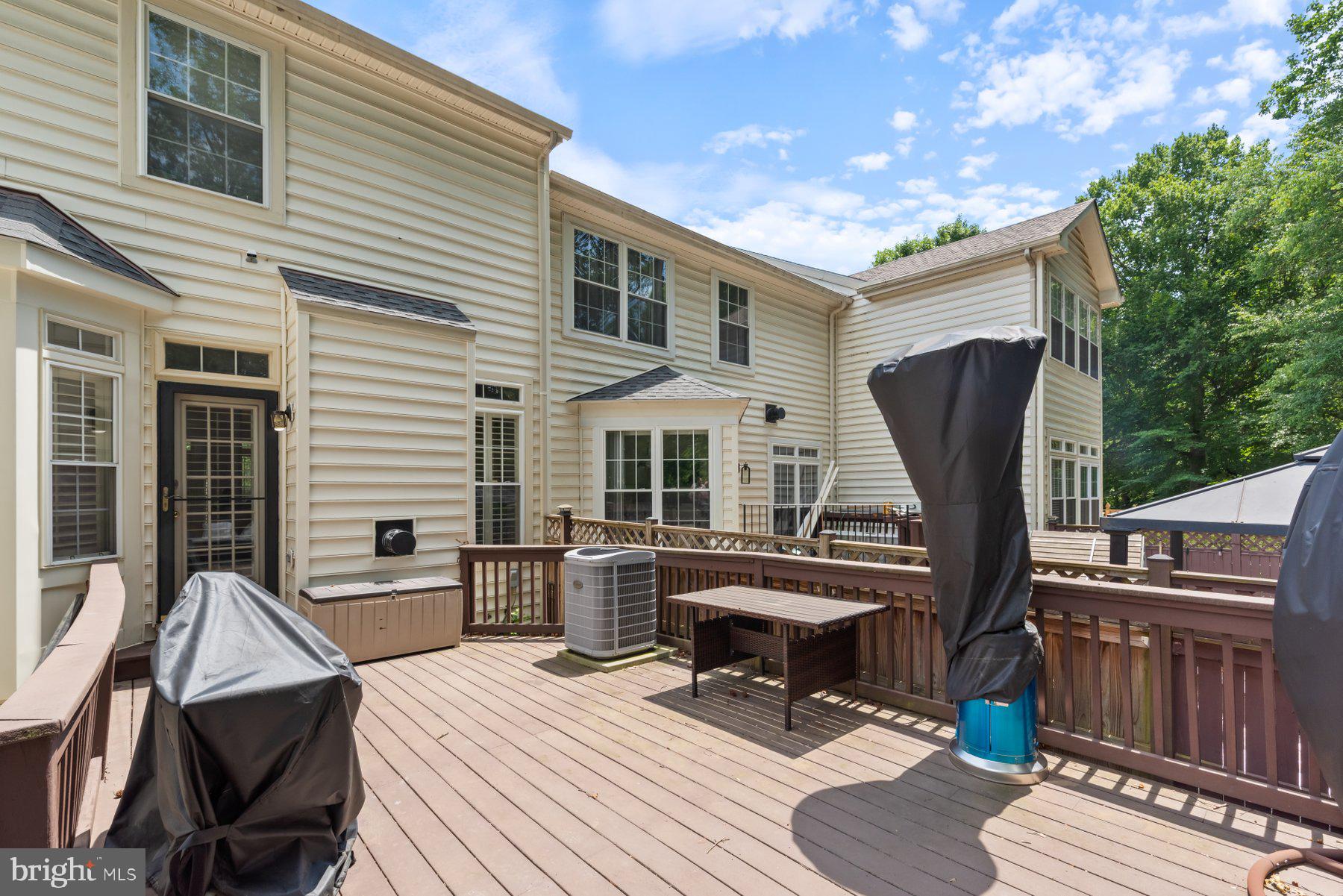 WOODMORE SOUTH - Residential