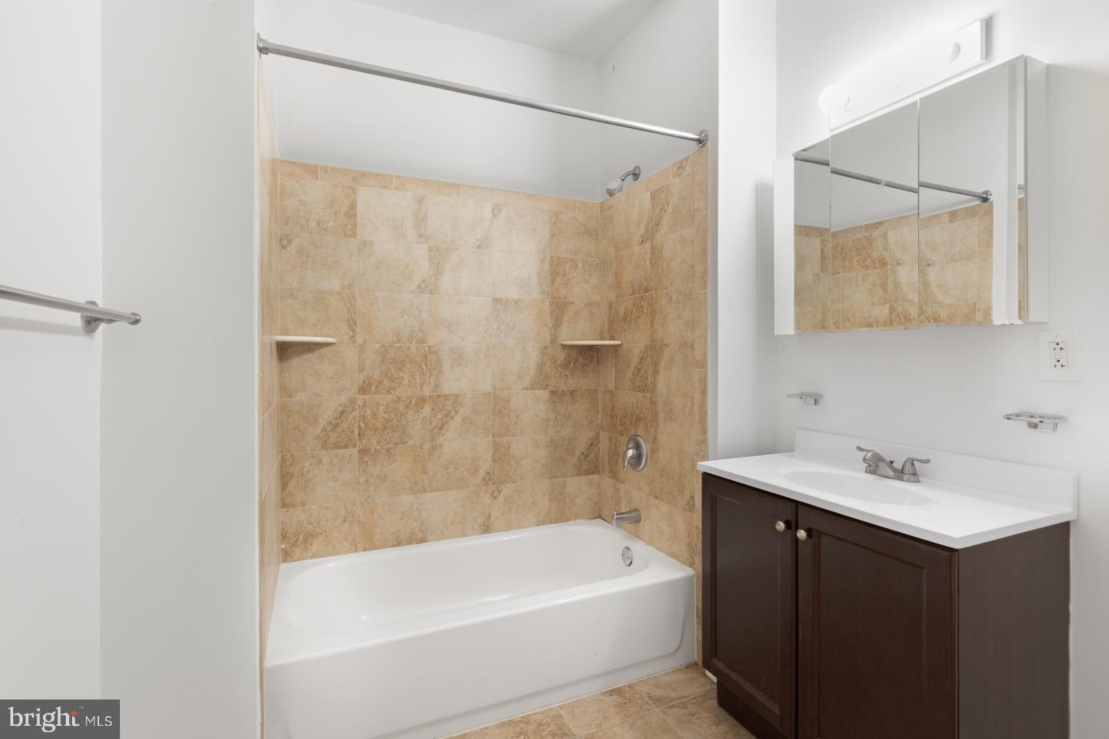 NORTHERN LIBERTIES - Residential Lease