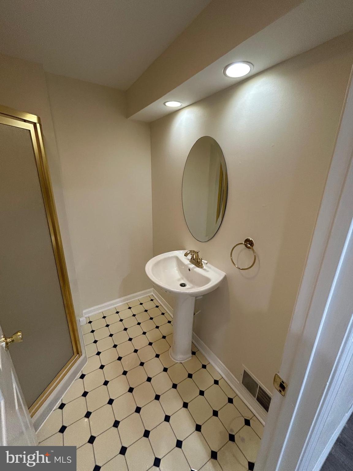 JAMES CREEK - Residential